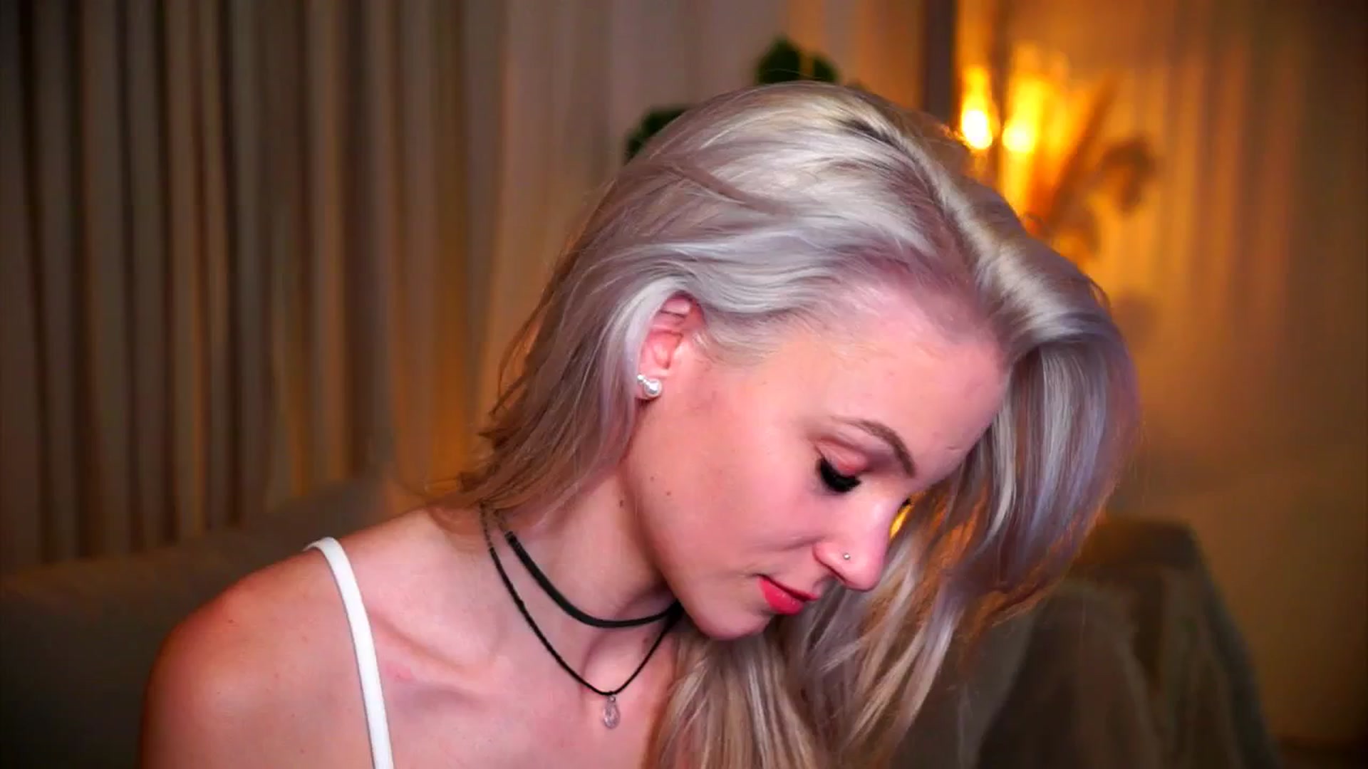 Gallery image thumbnail from Pretty_Choice's myfreecams stream on, 11/13/2025, 18:14 image 16 of 20