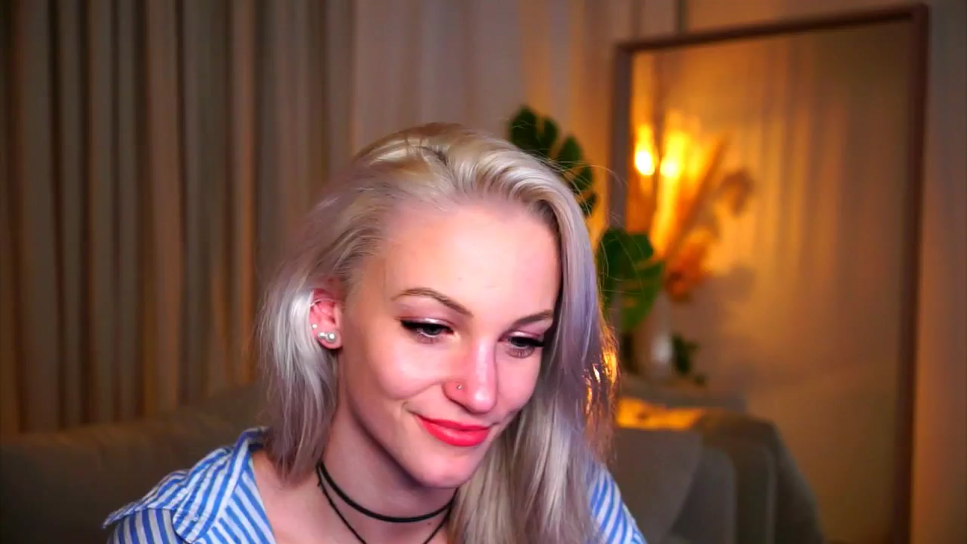 Gallery image thumbnail from Pretty_Choice's myfreecams stream on, 11/13/2025, 20:55 image 16 of 20