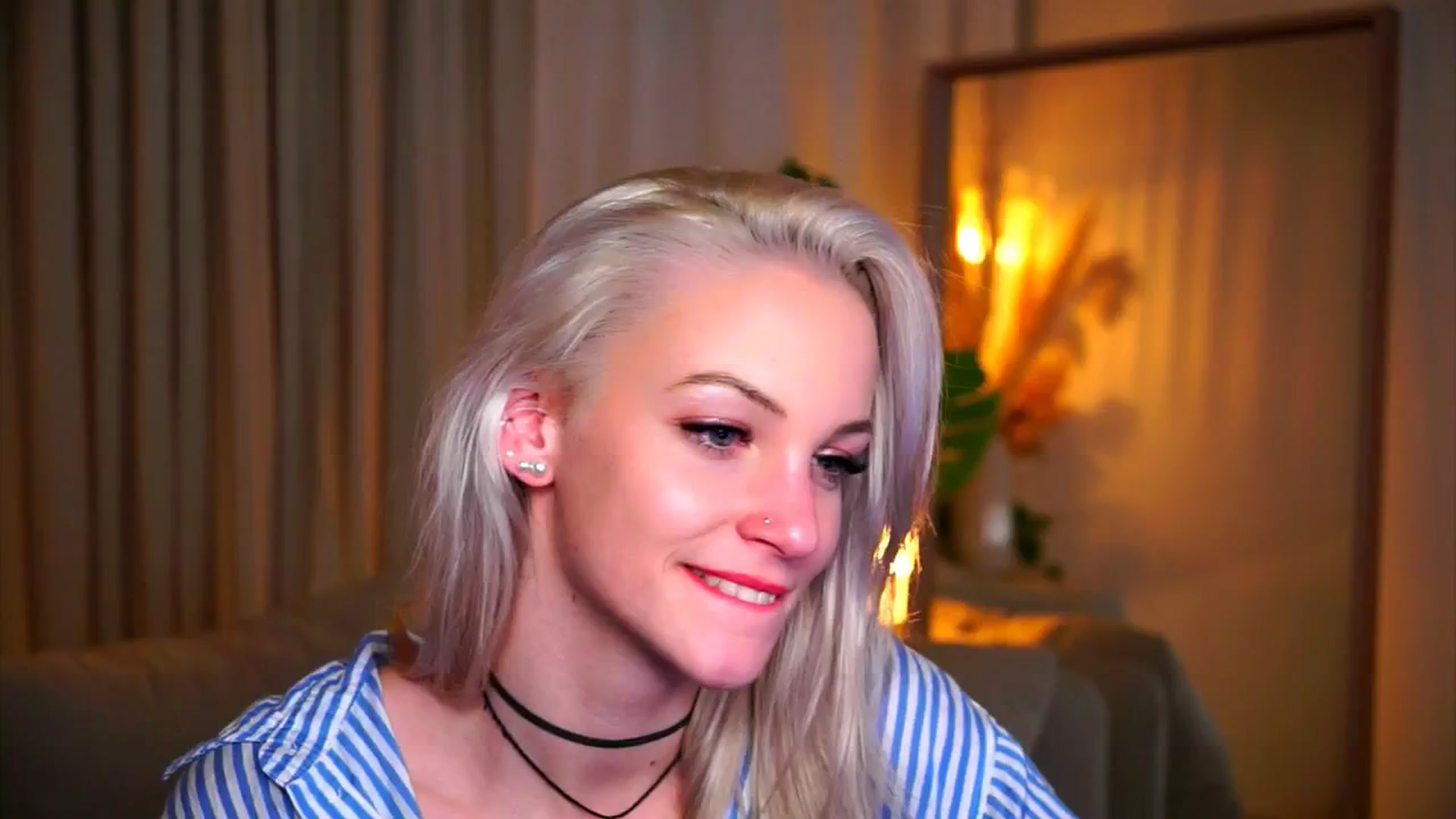 Gallery image thumbnail from Pretty_Choice's myfreecams stream on, 11/13/2025, 20:55 image 10 of 20