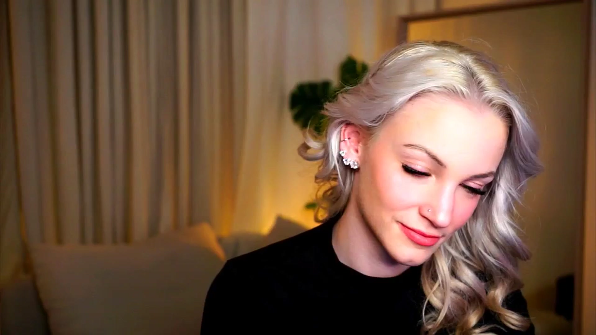 Gallery image thumbnail from Pretty_Choice's myfreecams stream on, 11/14/2025, 15:36 image 15 of 20