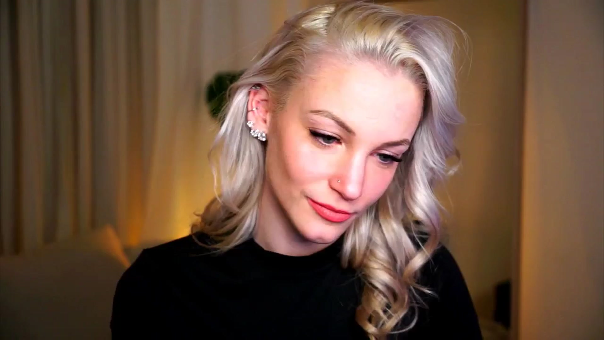 Gallery image thumbnail from Pretty_Choice's myfreecams stream on, 11/14/2025, 18:12 image 12 of 20