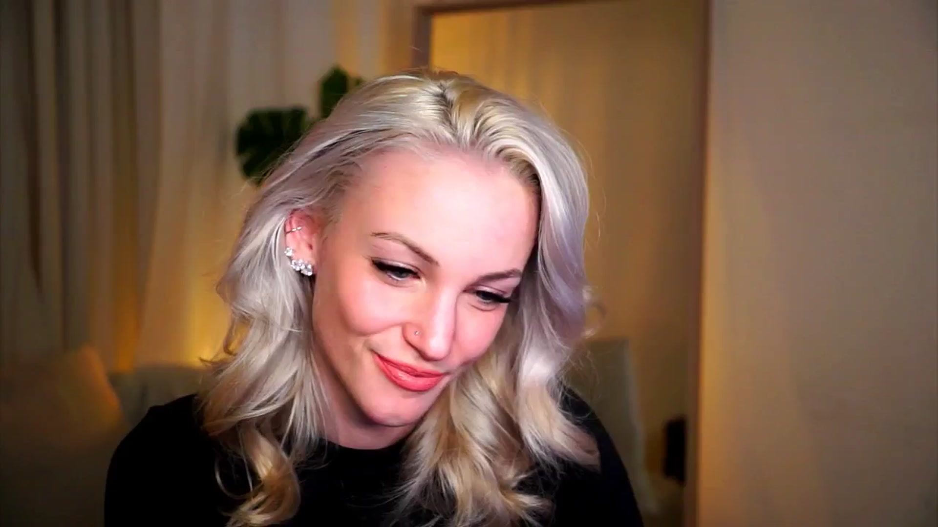 Gallery image thumbnail from Pretty_Choice's myfreecams stream on, 11/14/2025, 20:18 image 1 of 20