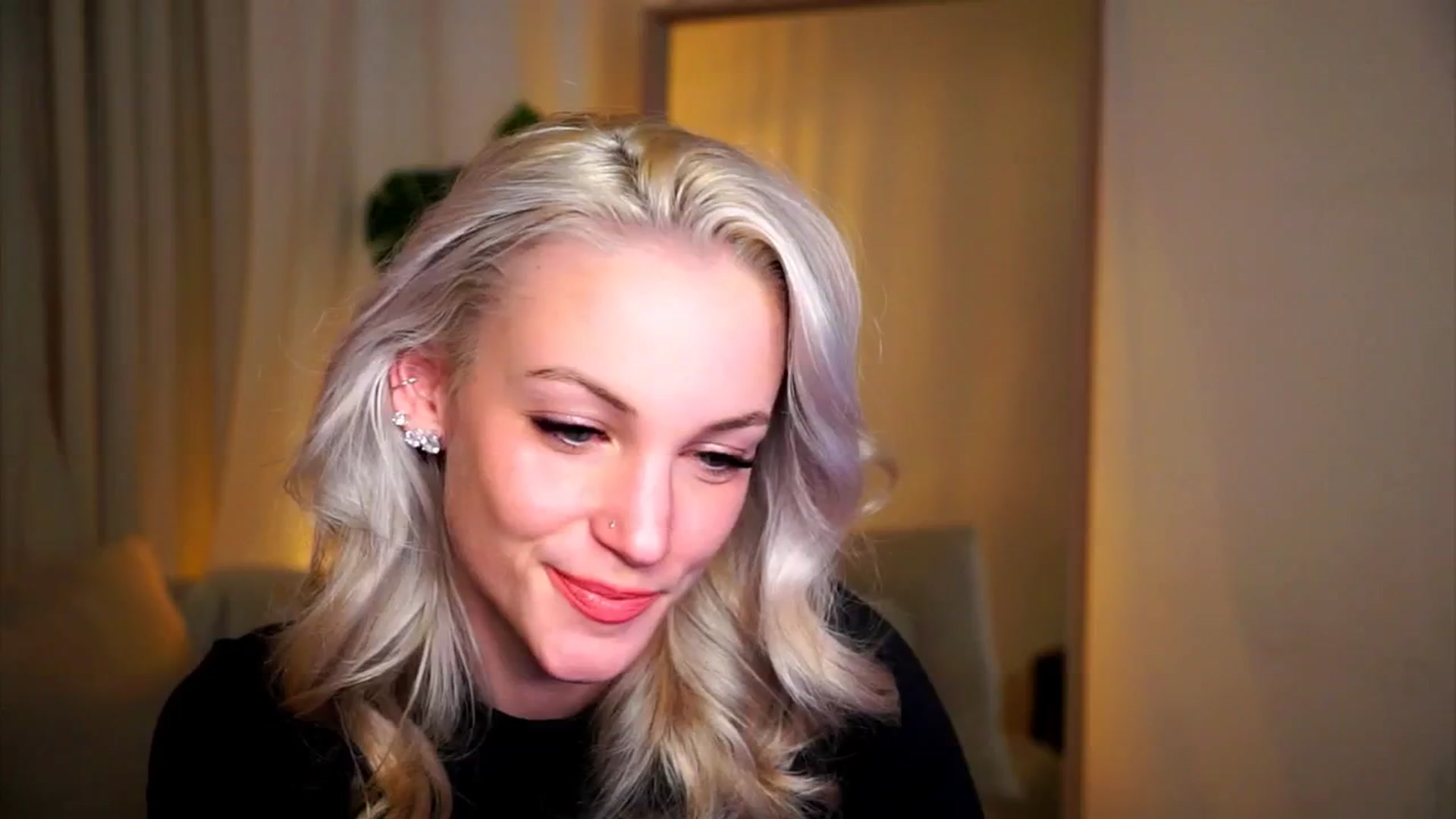 Gallery image thumbnail from Pretty_Choice's myfreecams stream on, 11/14/2025, 20:18 image 4 of 20