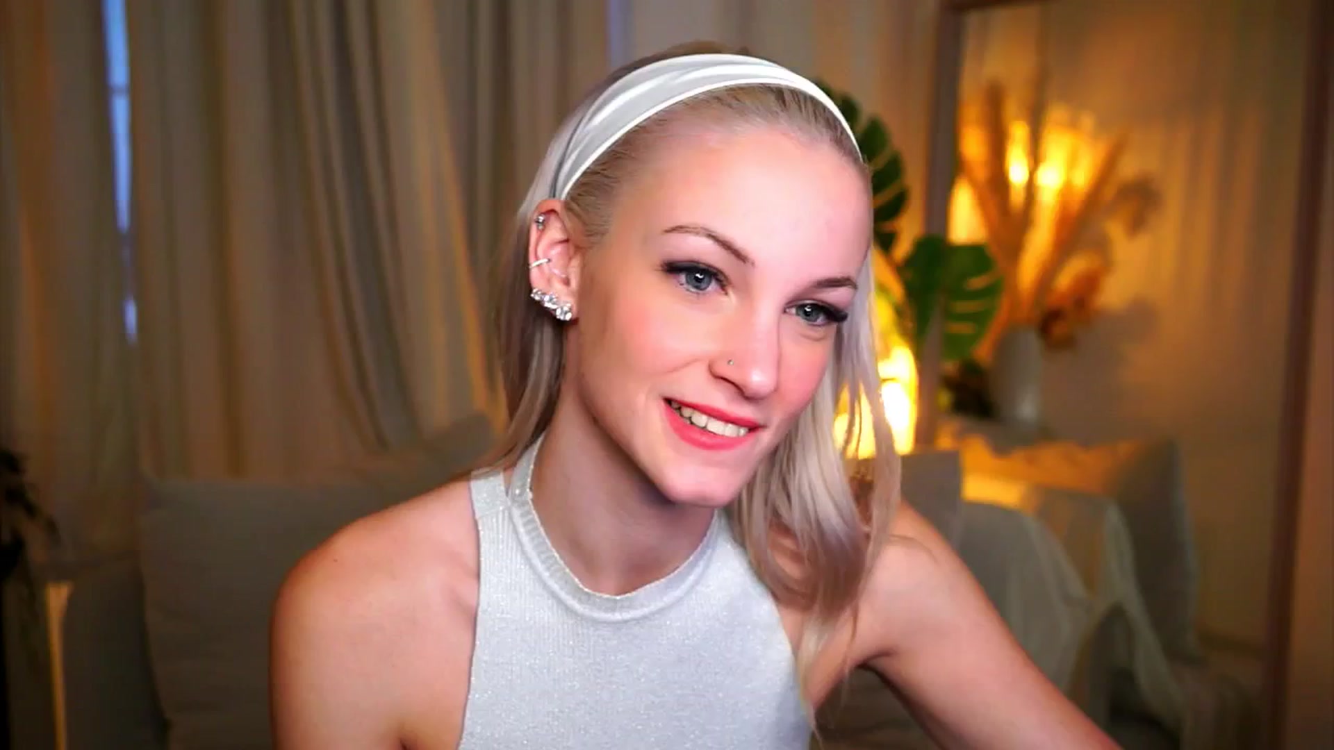 Gallery image thumbnail from Pretty_Choice's myfreecams stream on, 11/15/2025, 10:34 image 19 of 20