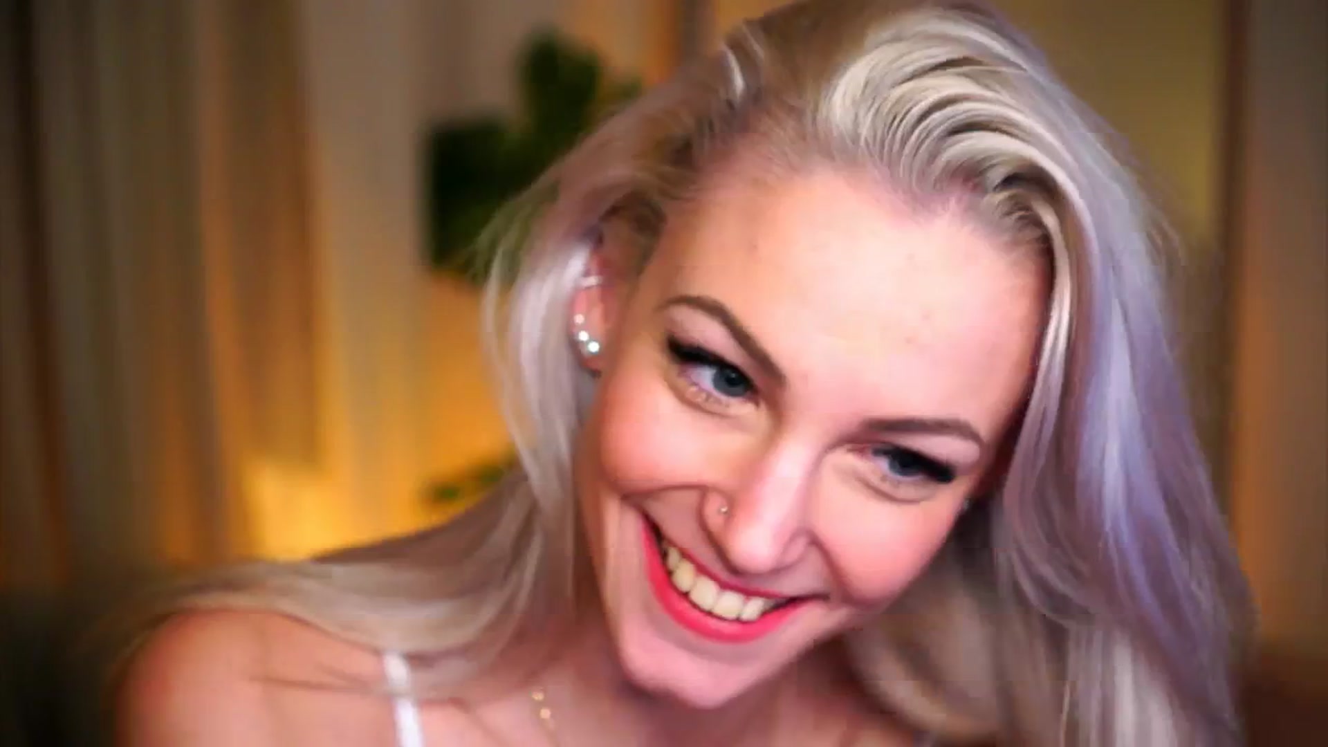 Gallery image thumbnail from Pretty_Choice's myfreecams stream on, 11/22/2025, 15:45 image 13 of 20