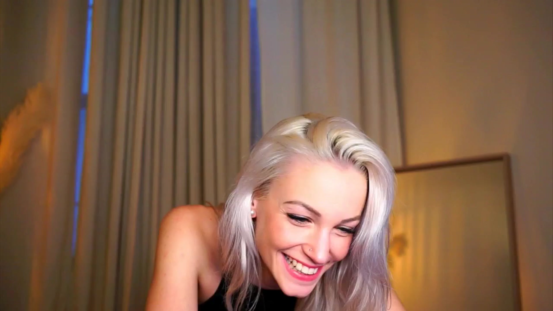 Gallery image thumbnail from Pretty_Choice's myfreecams stream on, 11/23/2025, 14:30 image 16 of 20