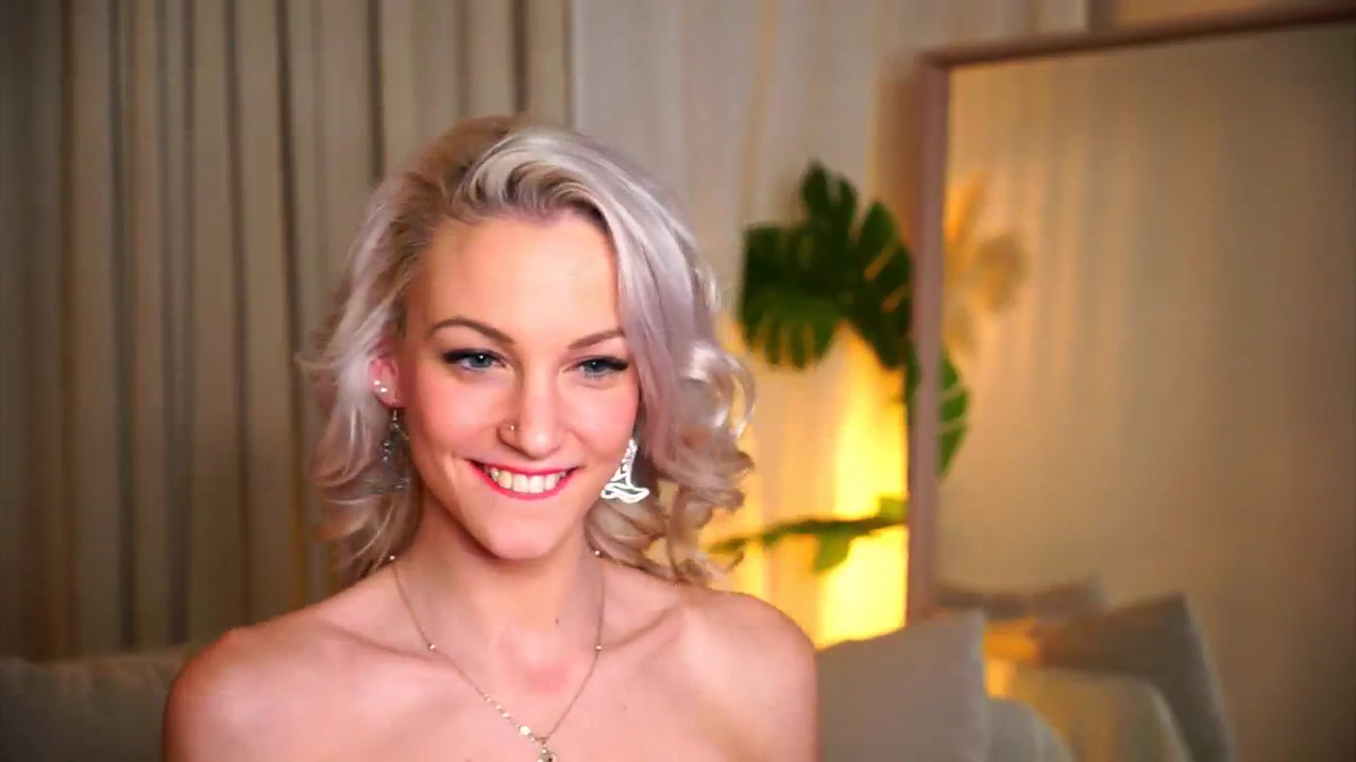 Gallery image thumbnail from Pretty_Choice's myfreecams stream on, 12/02/2025, 16:32 image 10 of 20