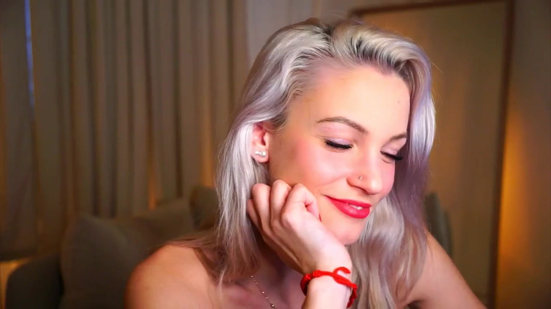 Gallery image thumbnail from Pretty_Choice's myfreecams stream on, 12/05/2025, 13:46 image 6 of 20