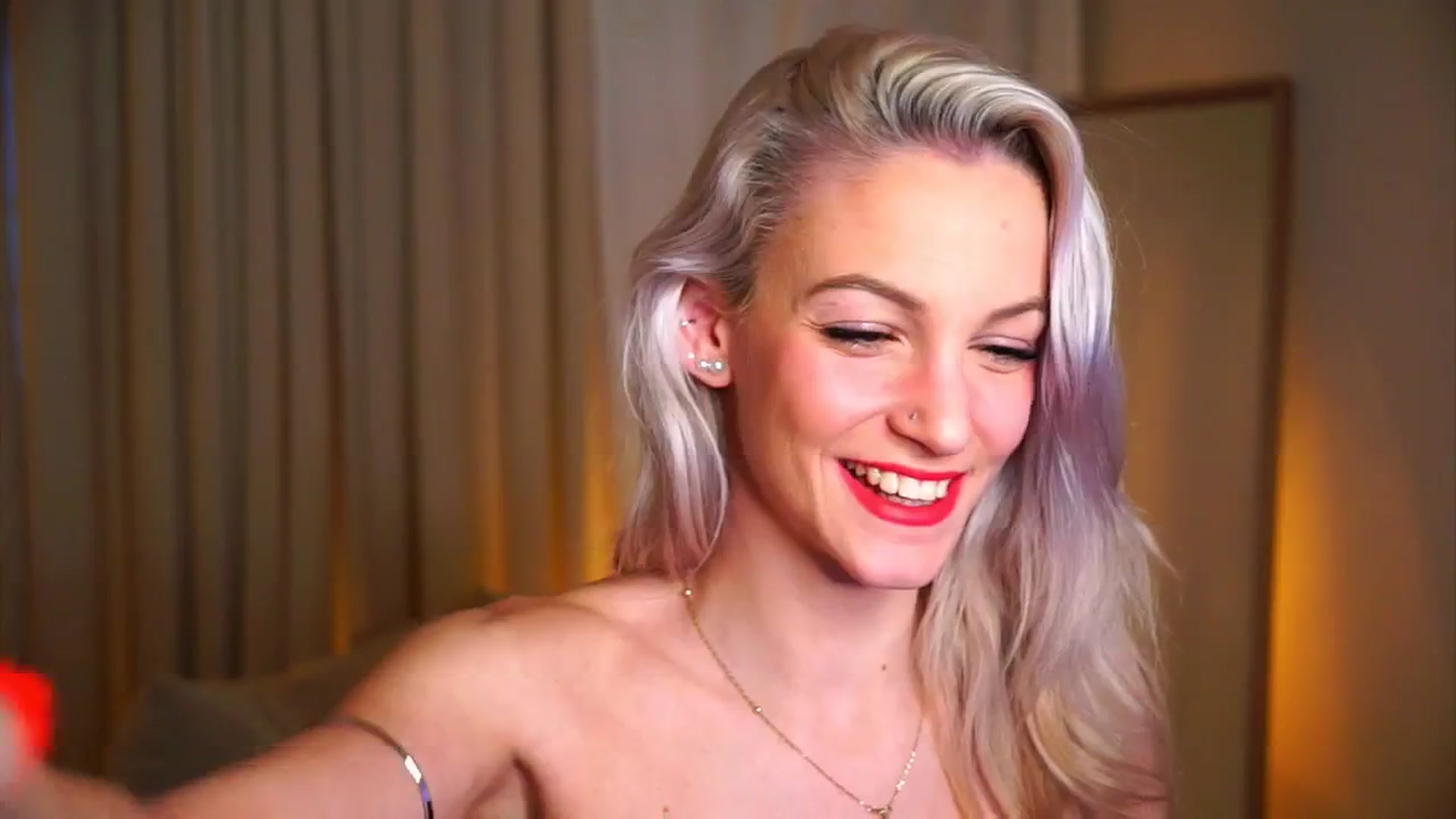 Gallery image thumbnail from Pretty_Choice's myfreecams stream on, 12/05/2025, 13:46 image 15 of 20