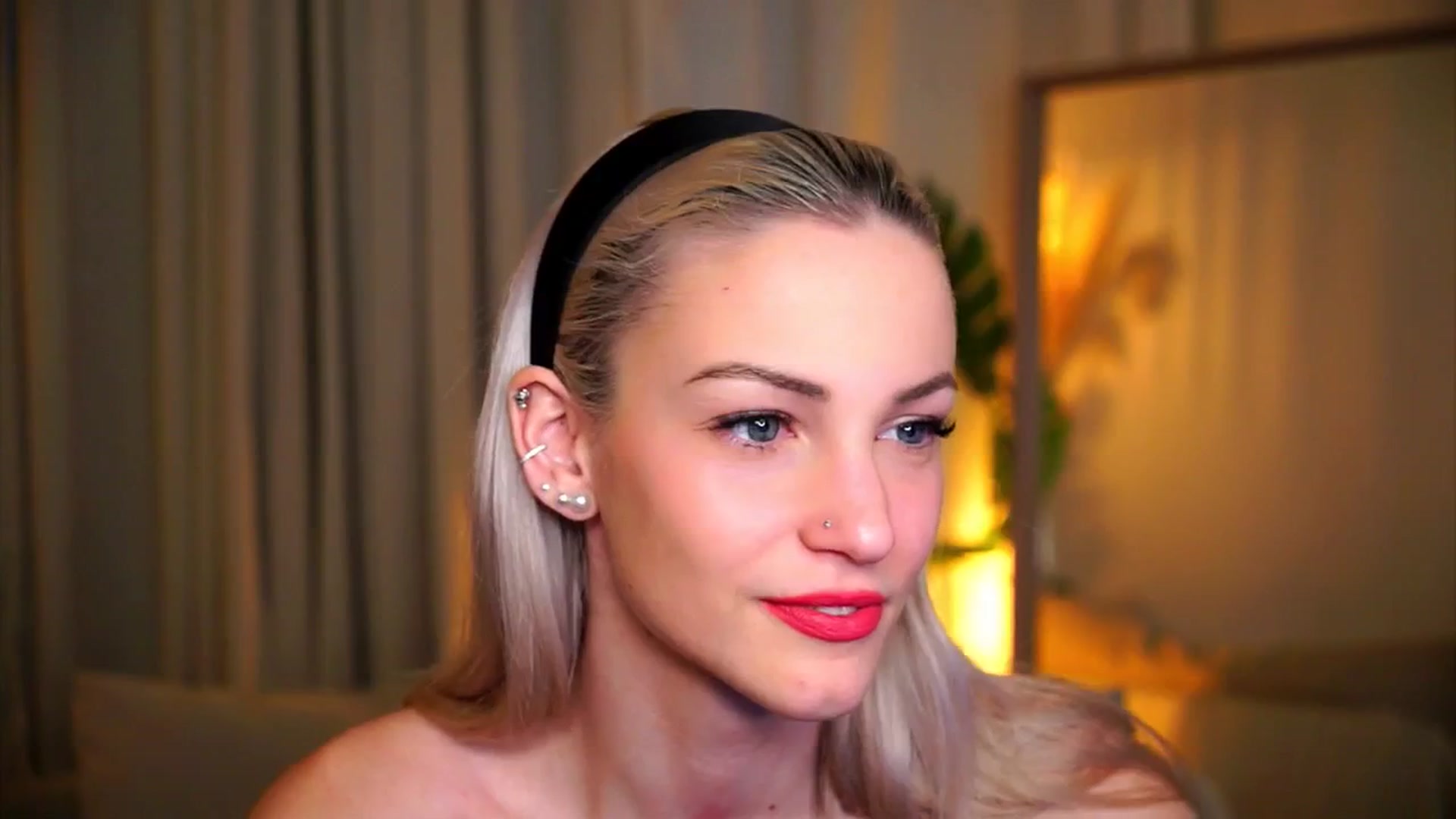 Gallery image thumbnail from Pretty_Choice's myfreecams stream on, 12/14/2025, 15:01 image 8 of 20