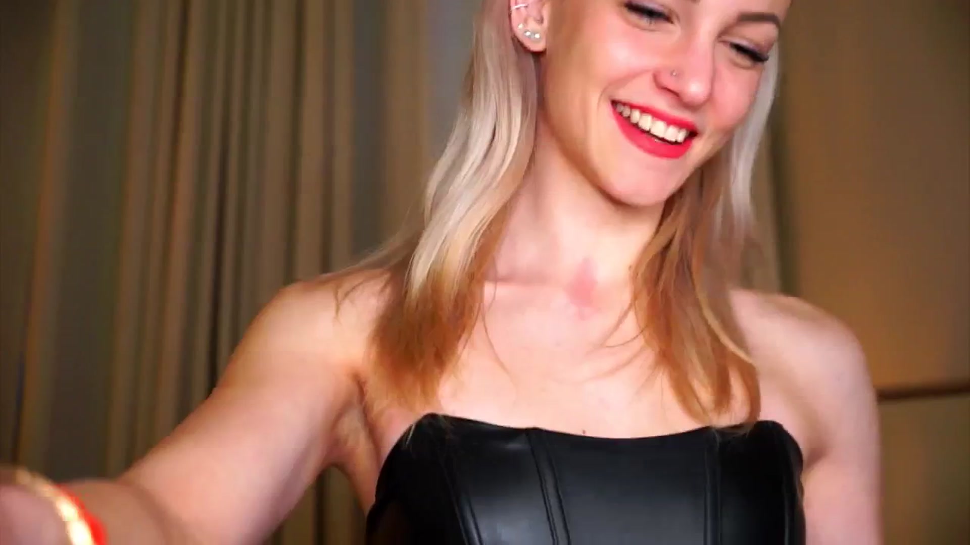 Gallery image thumbnail from Pretty_Choice's myfreecams stream on, 12/14/2025, 15:01 image 9 of 20