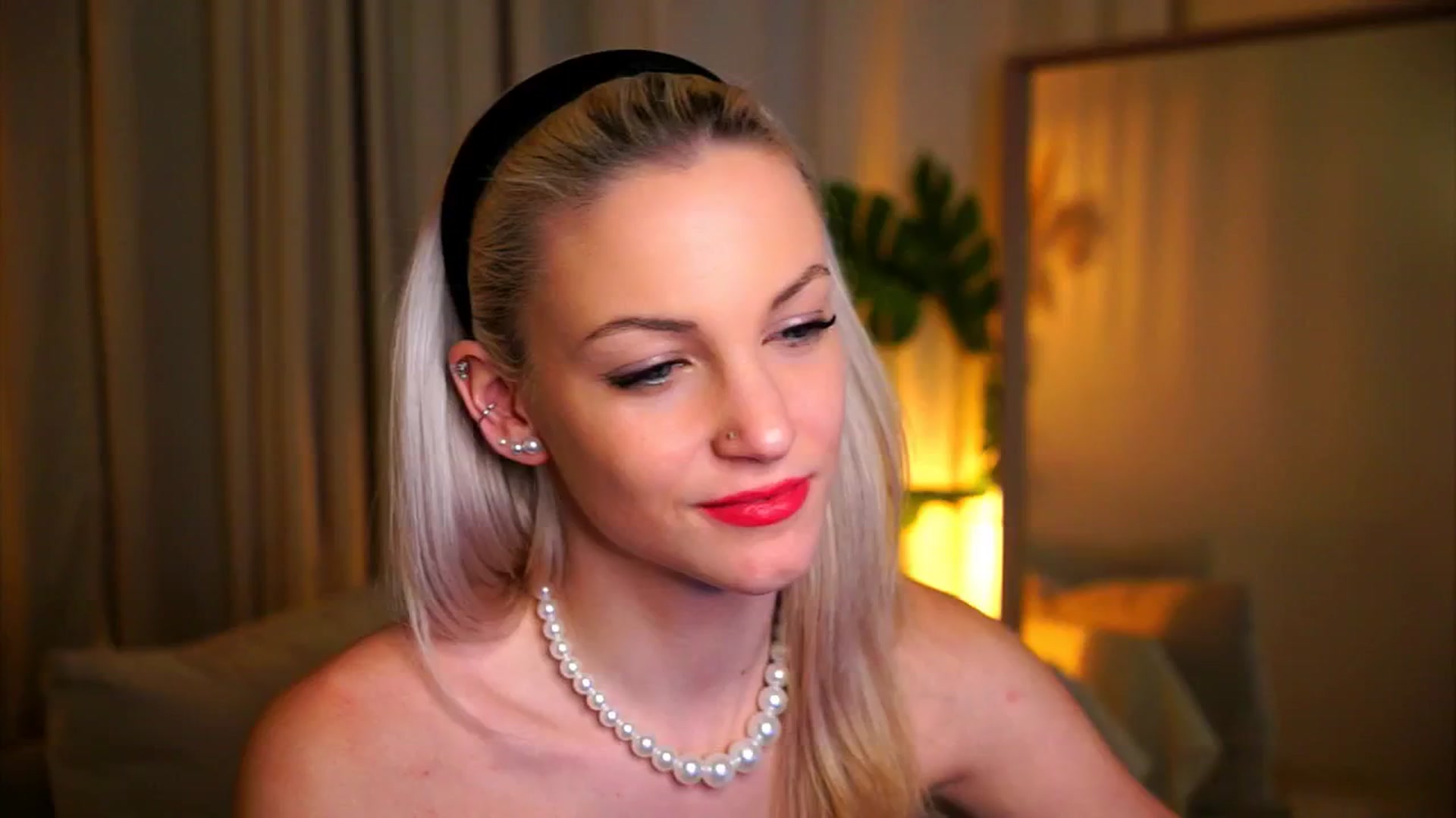 Gallery image thumbnail from Pretty_Choice's myfreecams stream on, 12/15/2025, 16:24 image 19 of 20