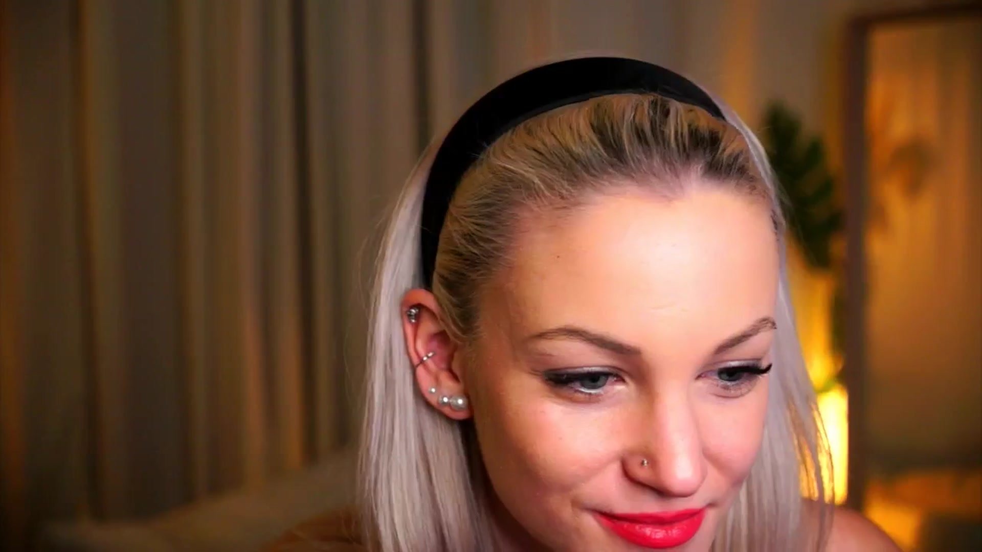 Gallery image thumbnail from Pretty_Choice's myfreecams stream on, 12/15/2025, 16:24 image 7 of 20