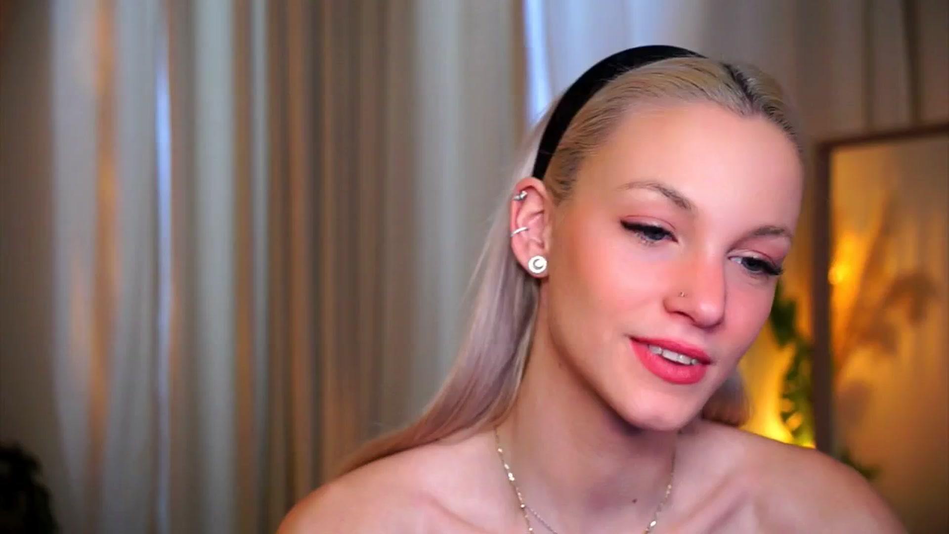 Gallery image thumbnail from Pretty_Choice's myfreecams stream on, 02/09/2026, 10:38 image 7 of 20