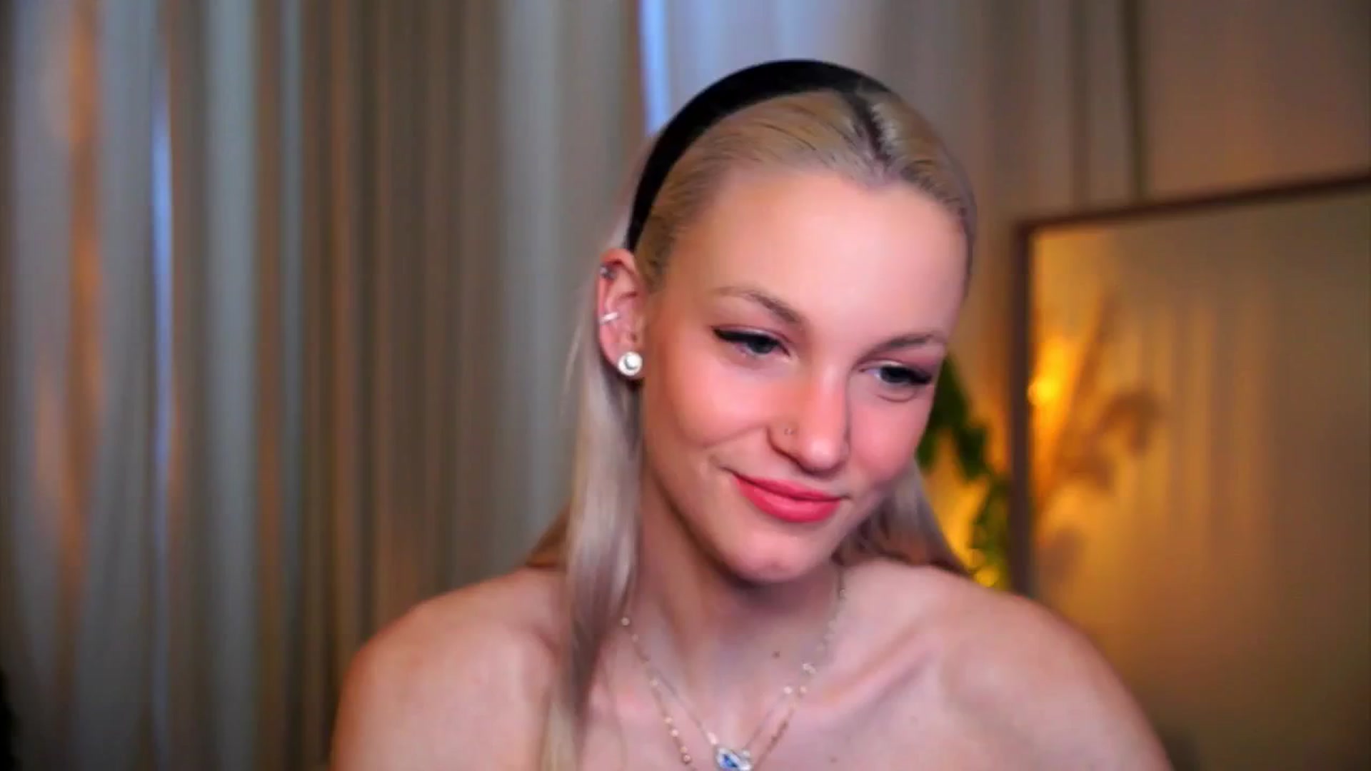 Gallery image thumbnail from Pretty_Choice's myfreecams stream on, 02/09/2026, 10:38 image 3 of 20