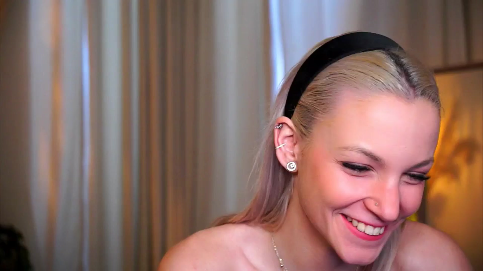 Gallery image thumbnail from Pretty_Choice's myfreecams stream on, 02/09/2026, 10:38 image 9 of 20