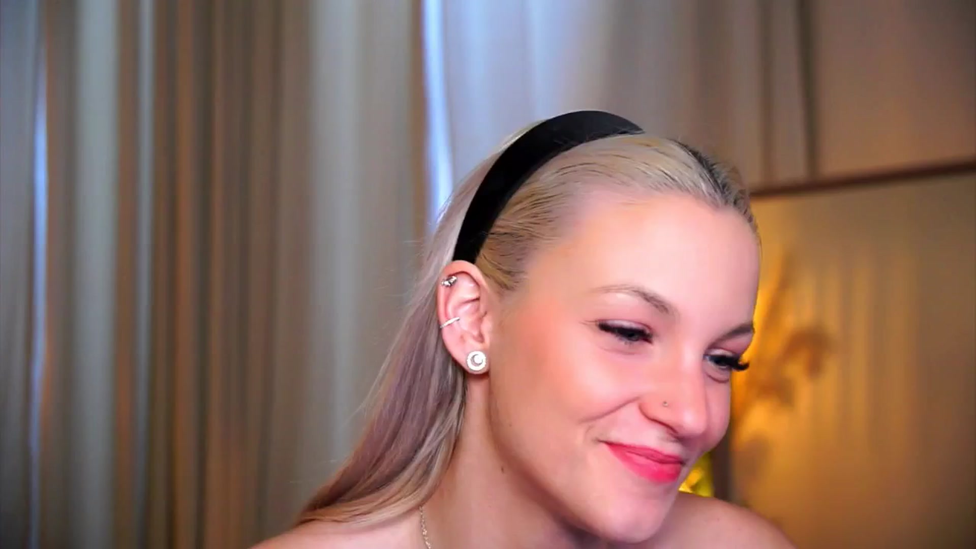 Gallery image thumbnail from Pretty_Choice's myfreecams stream on, 02/09/2026, 10:38 image 16 of 20