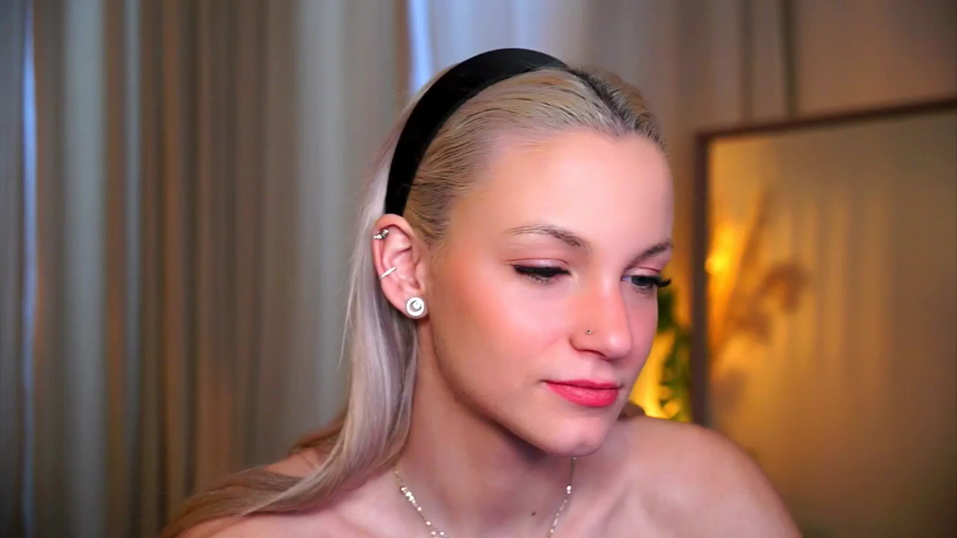 Gallery image thumbnail from Pretty_Choice's myfreecams stream on, 02/09/2026, 10:38 image 18 of 20
