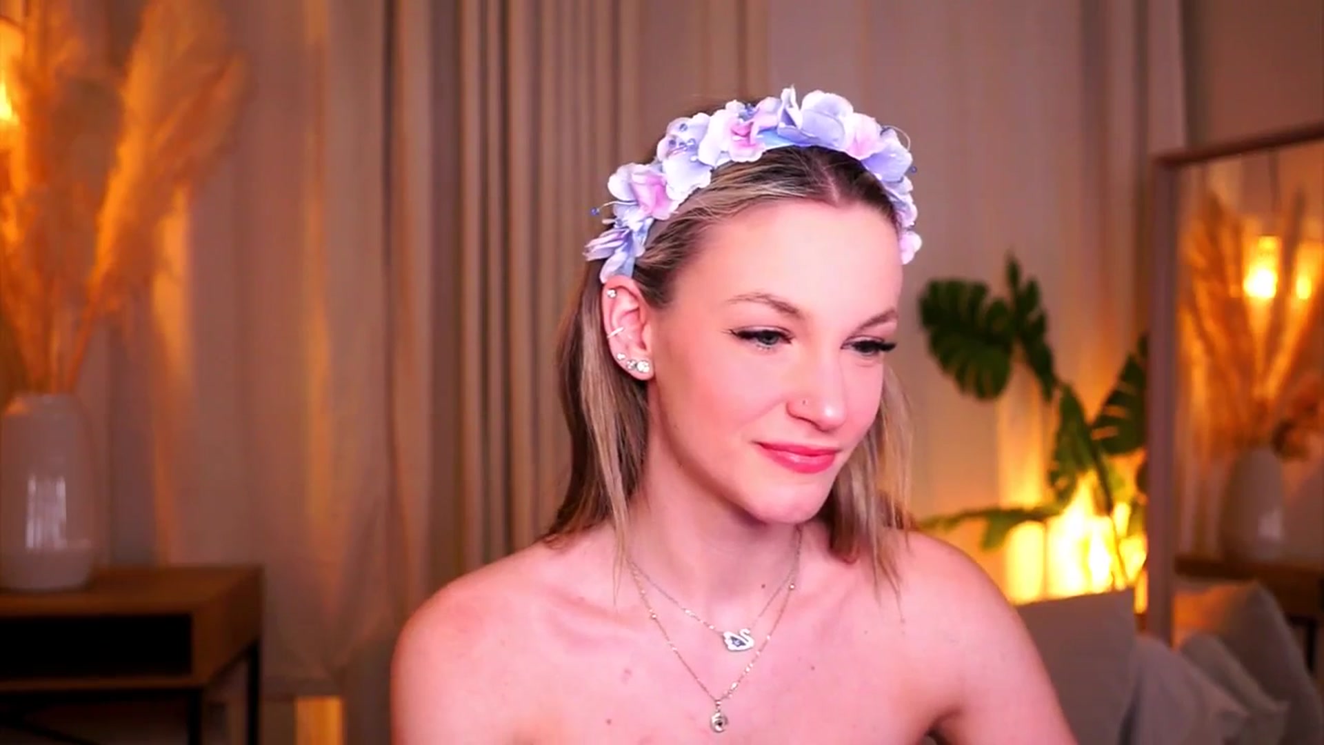 Gallery image thumbnail from Pretty_Choice's myfreecams stream on, 04/07/2026, 17:56 image 13 of 20