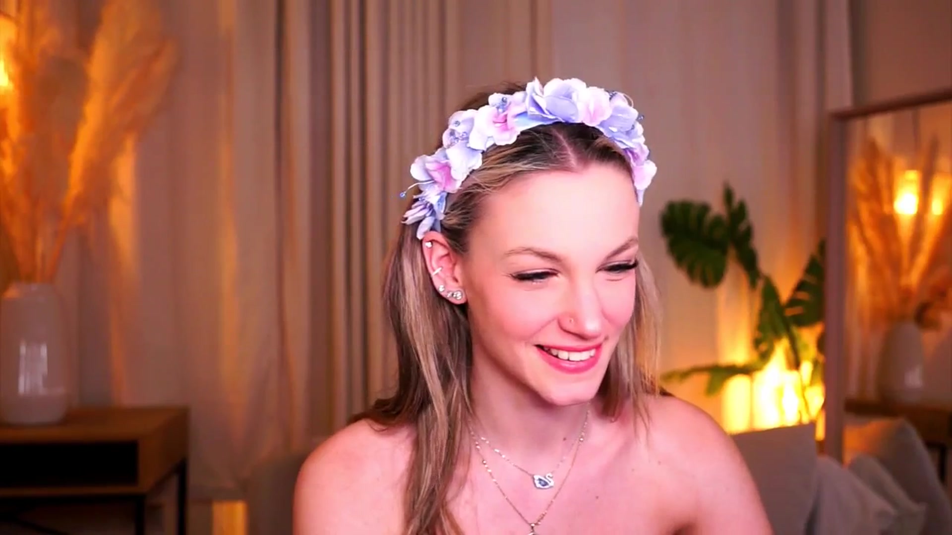 Gallery image thumbnail from Pretty_Choice's myfreecams stream on, 04/07/2026, 17:56 image 14 of 20