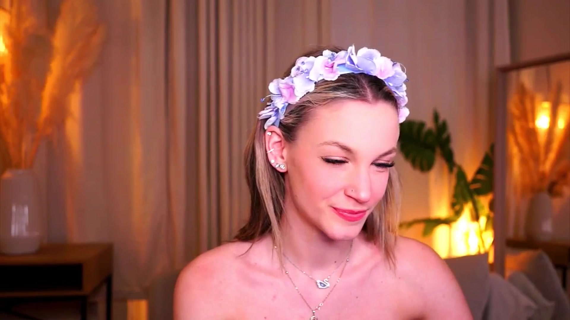 Gallery image thumbnail from Pretty_Choice's myfreecams stream on, 04/07/2026, 17:56 image 12 of 20
