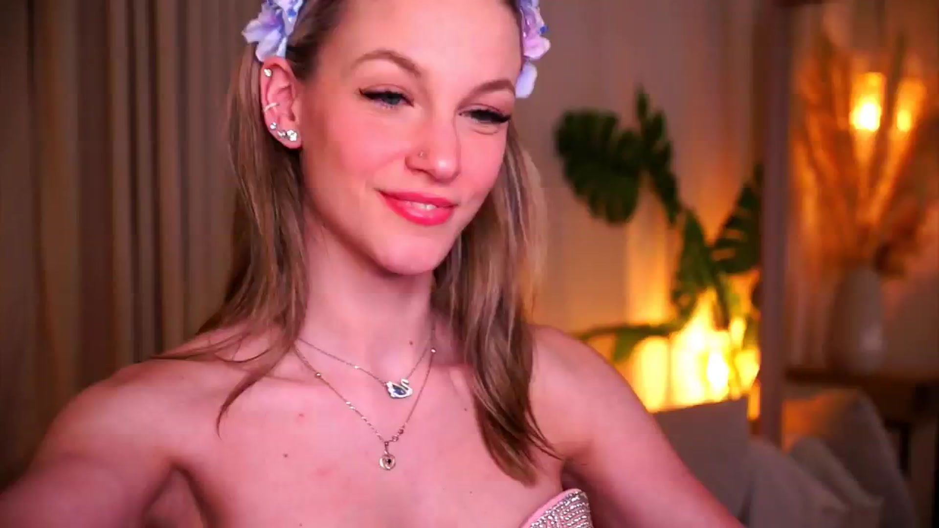 Gallery image thumbnail from Pretty_Choice's myfreecams stream on, 04/07/2026, 19:03 image 10 of 20
