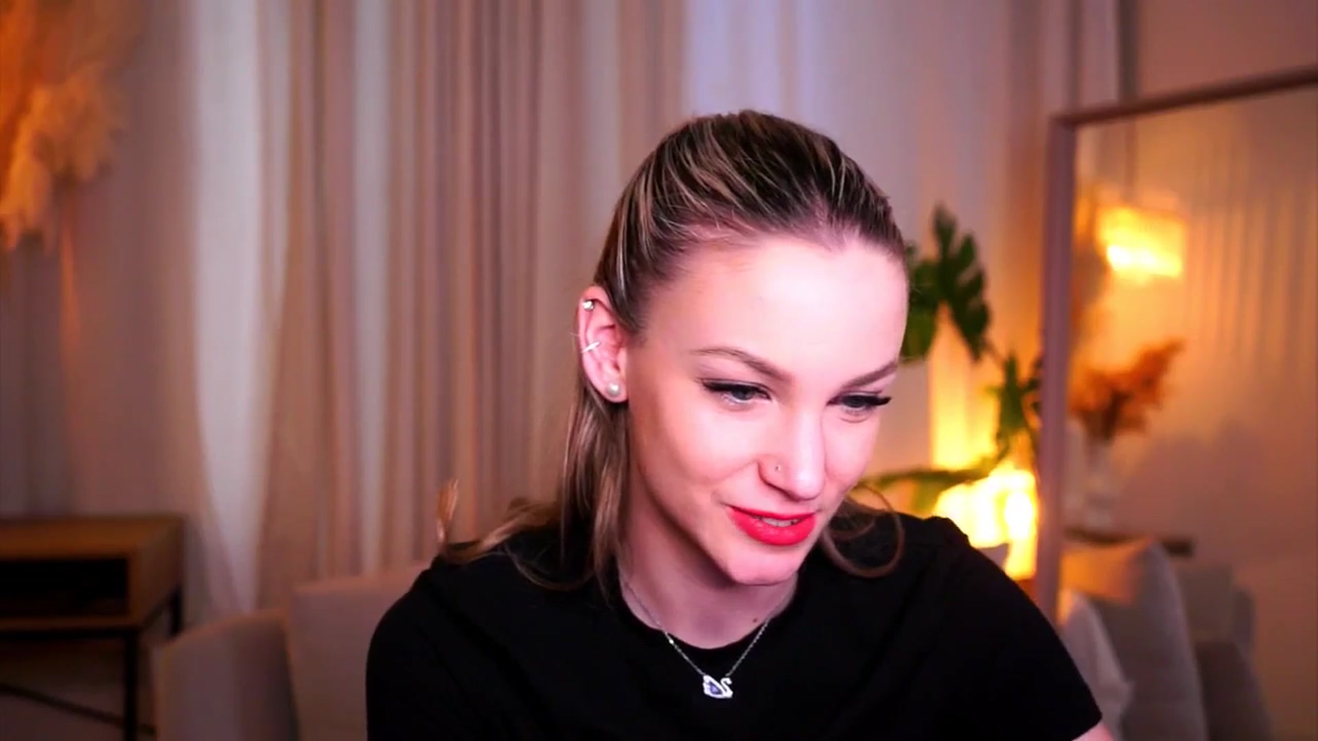 Gallery image thumbnail from Pretty_Choice's myfreecams stream on, 04/20/2026, 14:00 image 19 of 20