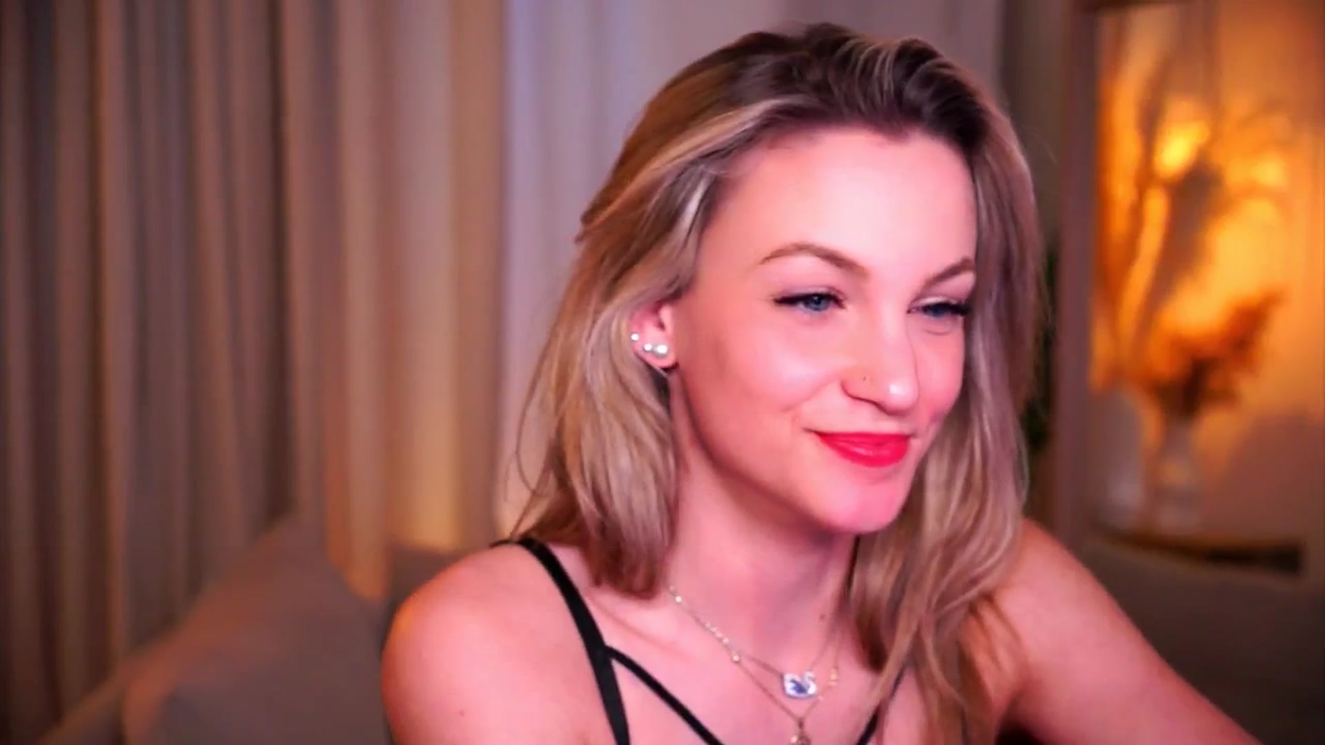 Gallery image thumbnail from Pretty_Choice's myfreecams stream on, 05/01/2026, 15:42 image 19 of 20