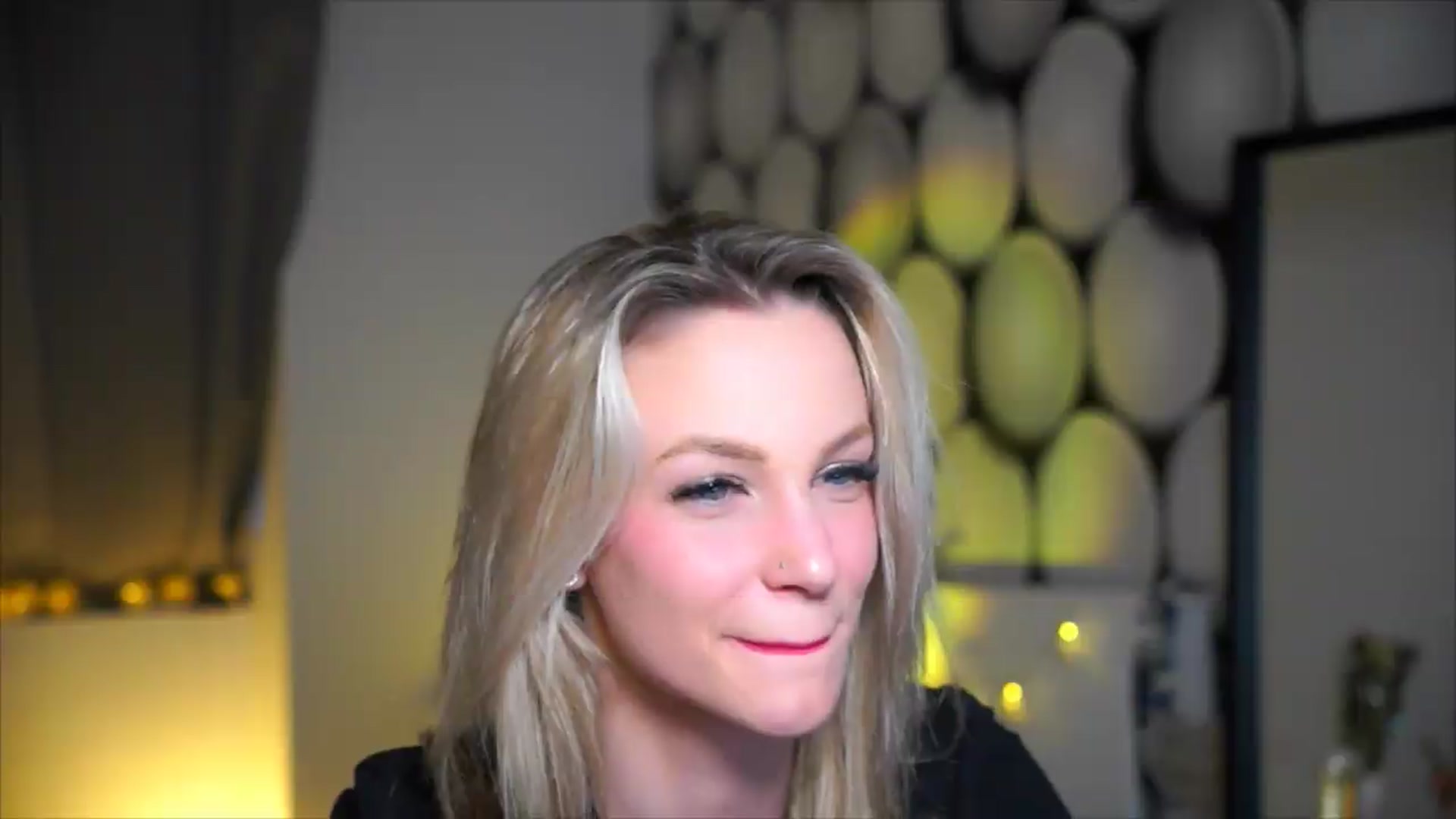 Gallery image thumbnail from Pretty_Choice's myfreecams stream on, 06/12/2026, 17:37 image 14 of 20
