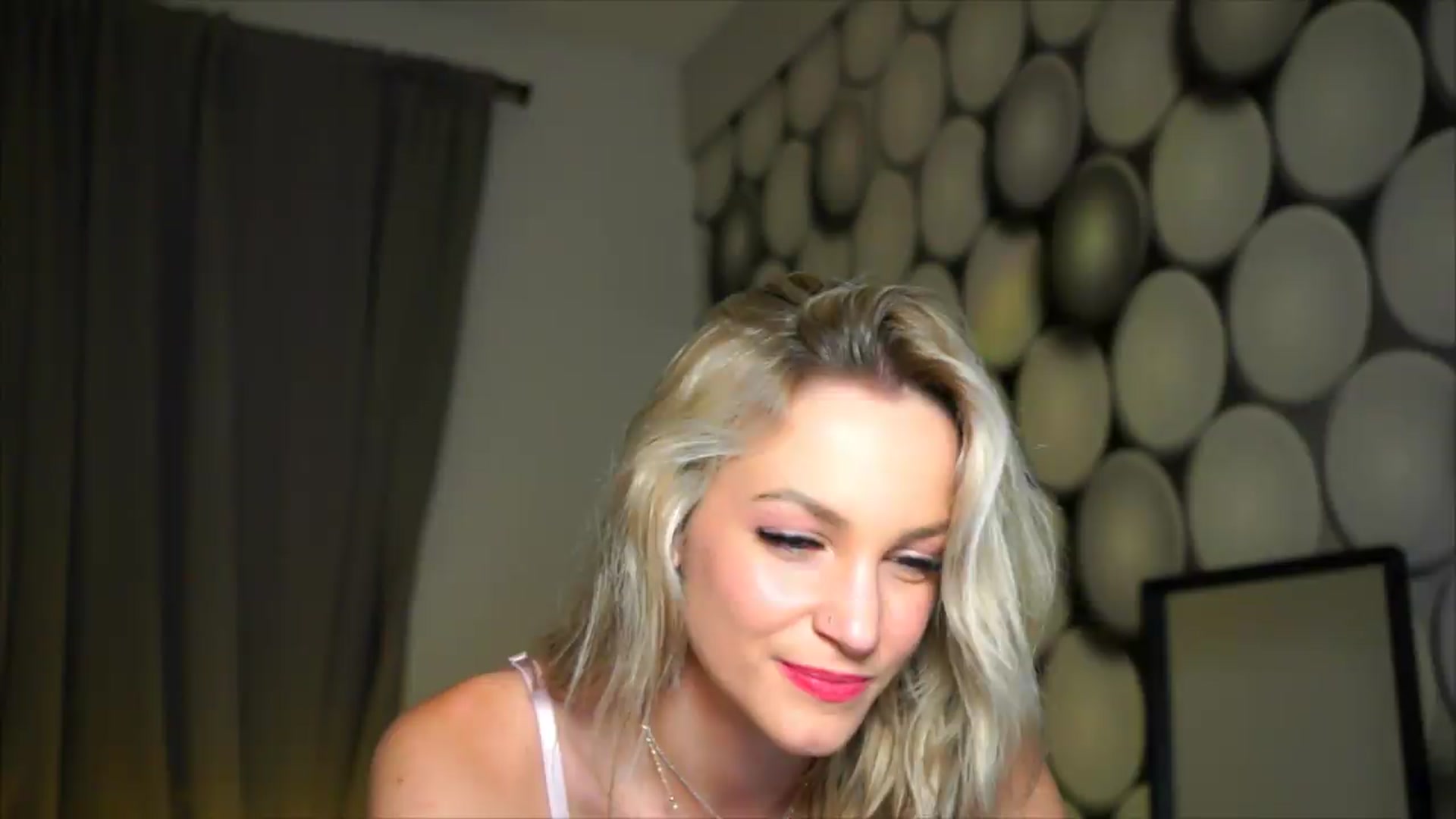Gallery image thumbnail from Pretty_Choice's myfreecams stream on, 06/19/2026, 18:41 image 19 of 20