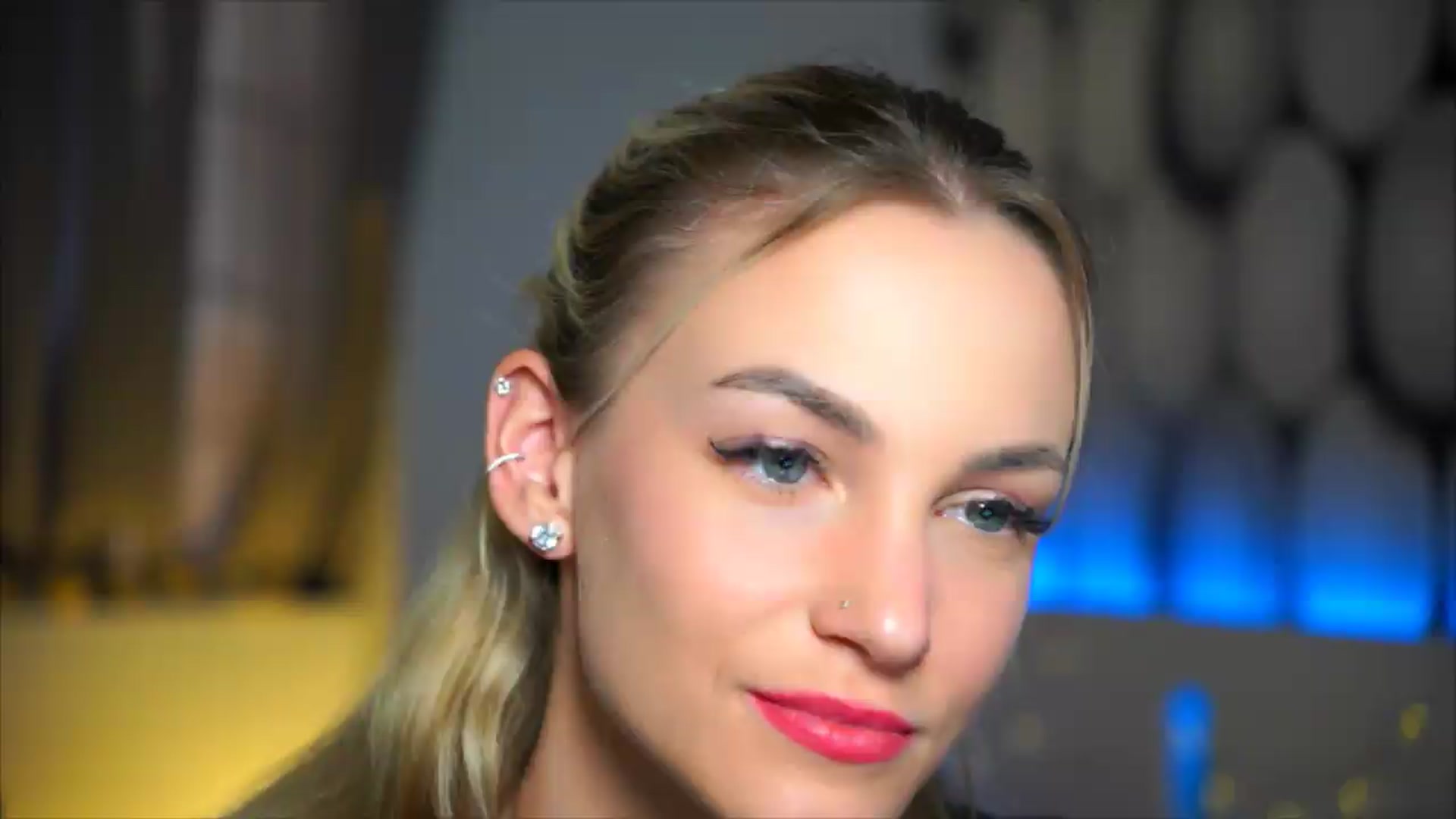 Gallery image thumbnail from Pretty_Choice's myfreecams stream on, 08/01/2026, 13:27 image 11 of 20