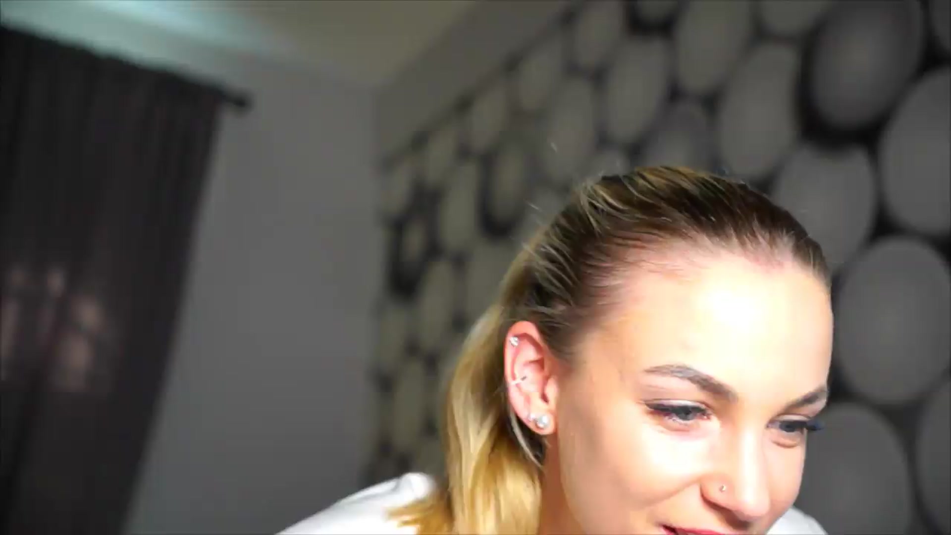 Gallery image thumbnail from Pretty_Choice's myfreecams stream on, 08/05/2026, 13:52 image 16 of 20