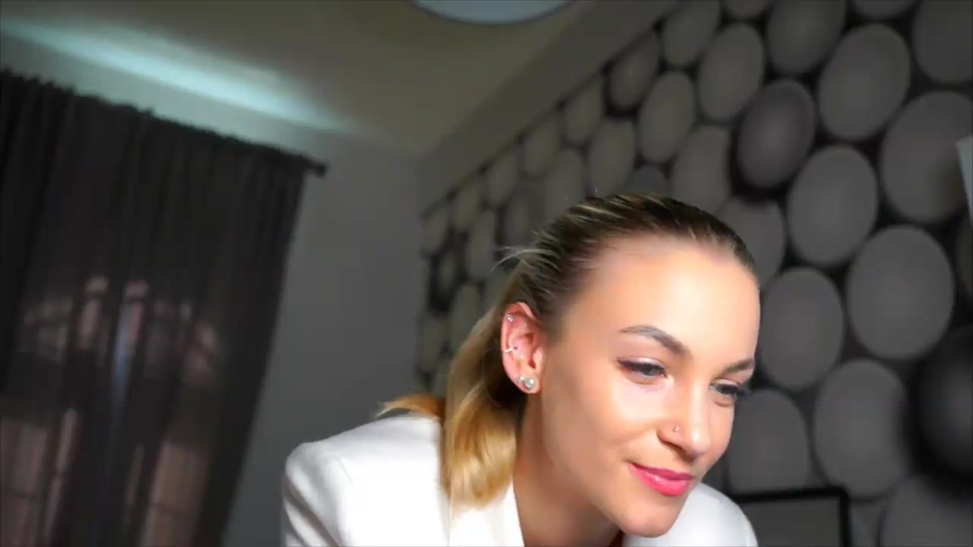 Gallery image thumbnail from Pretty_Choice's myfreecams stream on, 08/05/2026, 13:52 image 10 of 20