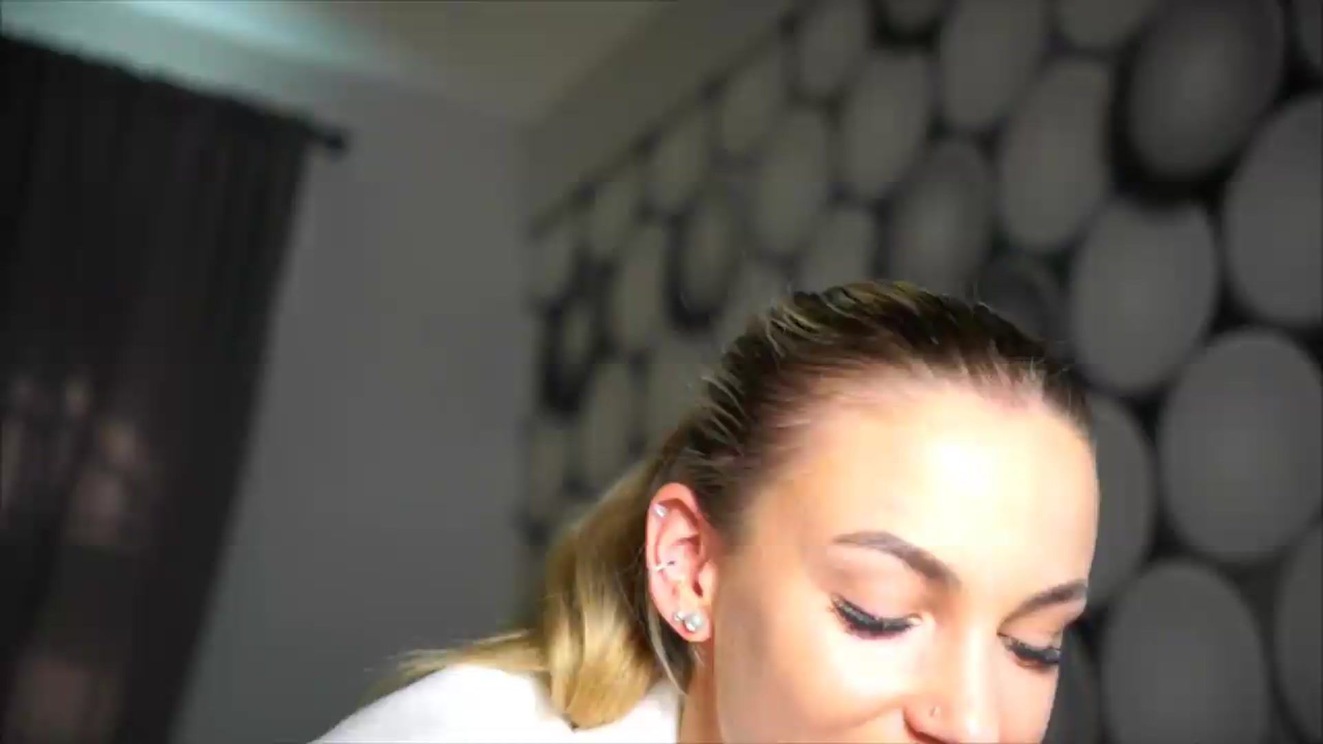 Gallery image thumbnail from Pretty_Choice's myfreecams stream on, 08/05/2026, 13:52 image 14 of 20
