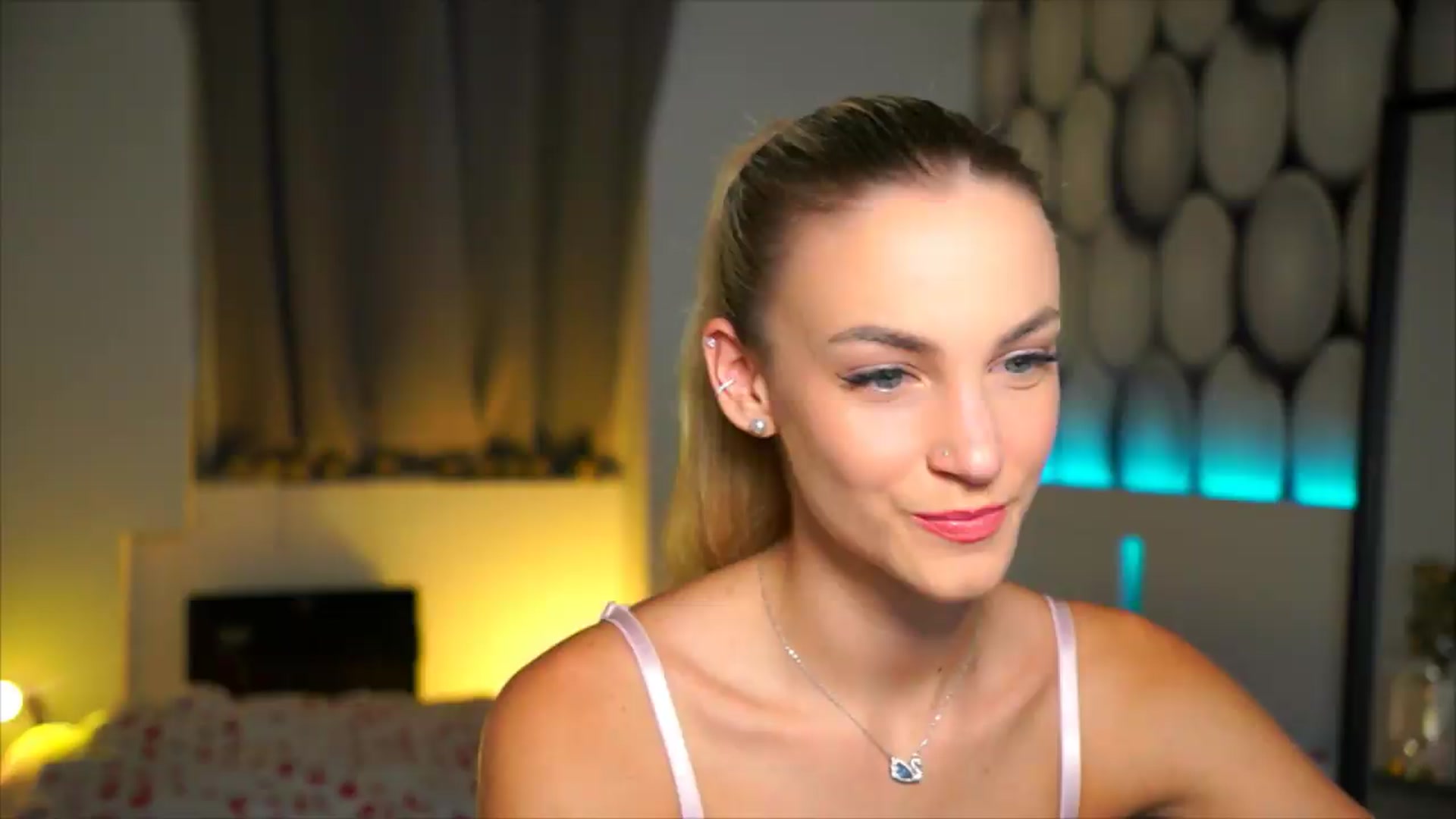 Gallery image thumbnail from Pretty_Choice's myfreecams stream on, 08/10/2026, 16:39 image 1 of 20