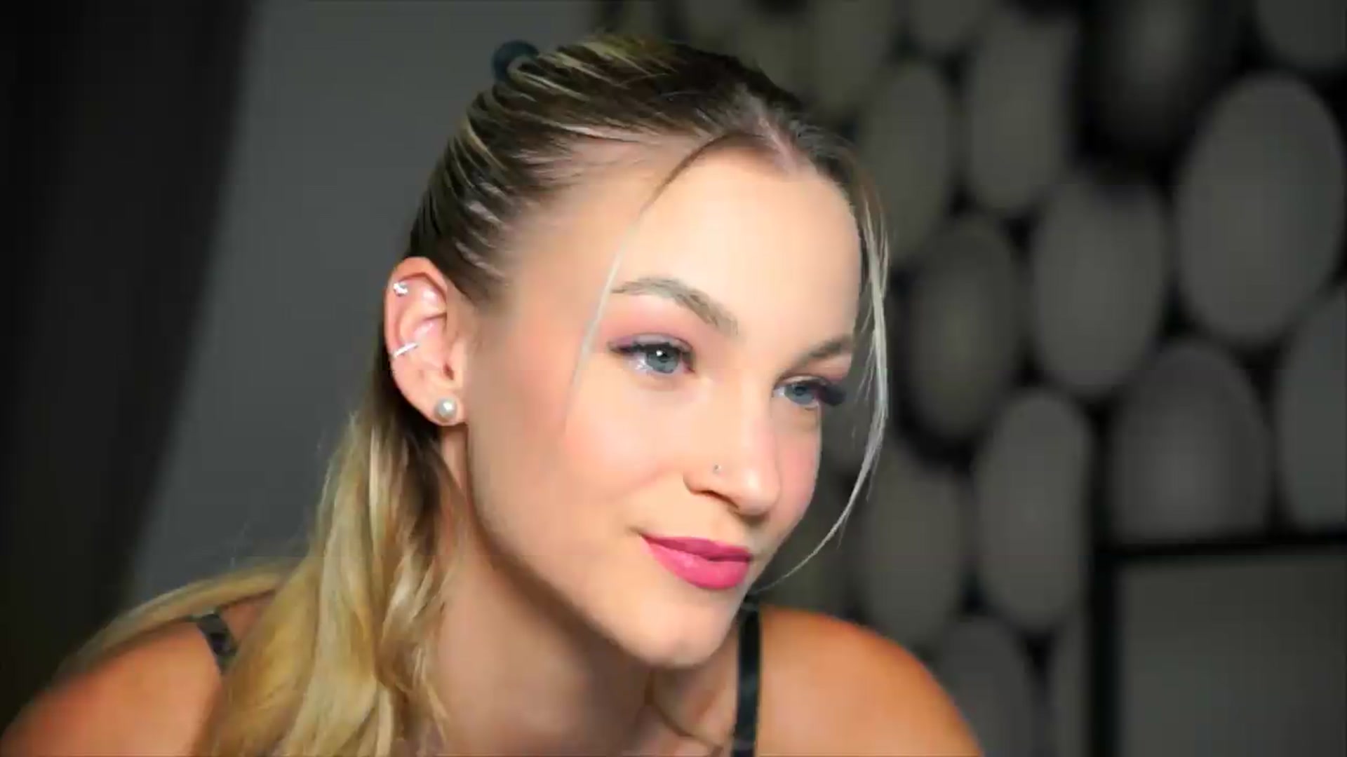 Gallery image thumbnail from Pretty_Choice's myfreecams stream on, 08/18/2026, 15:45 image 17 of 20