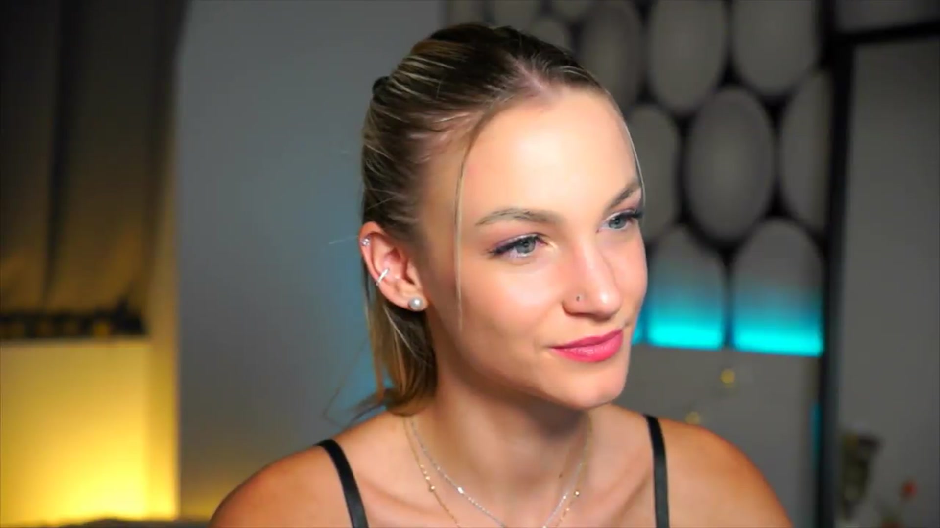 Gallery image thumbnail from Pretty_Choice's myfreecams stream on, 08/18/2026, 19:41 image 15 of 20