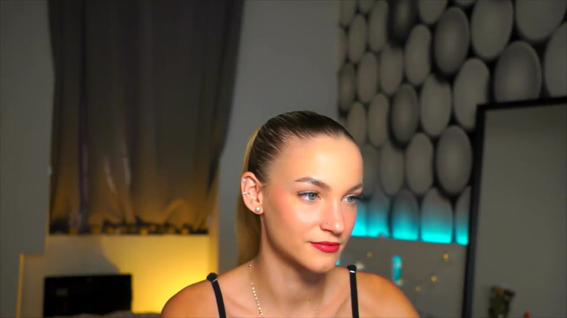 Gallery image thumbnail from Pretty_Choice's myfreecams stream on, 08/22/2026, 11:32 image 13 of 20