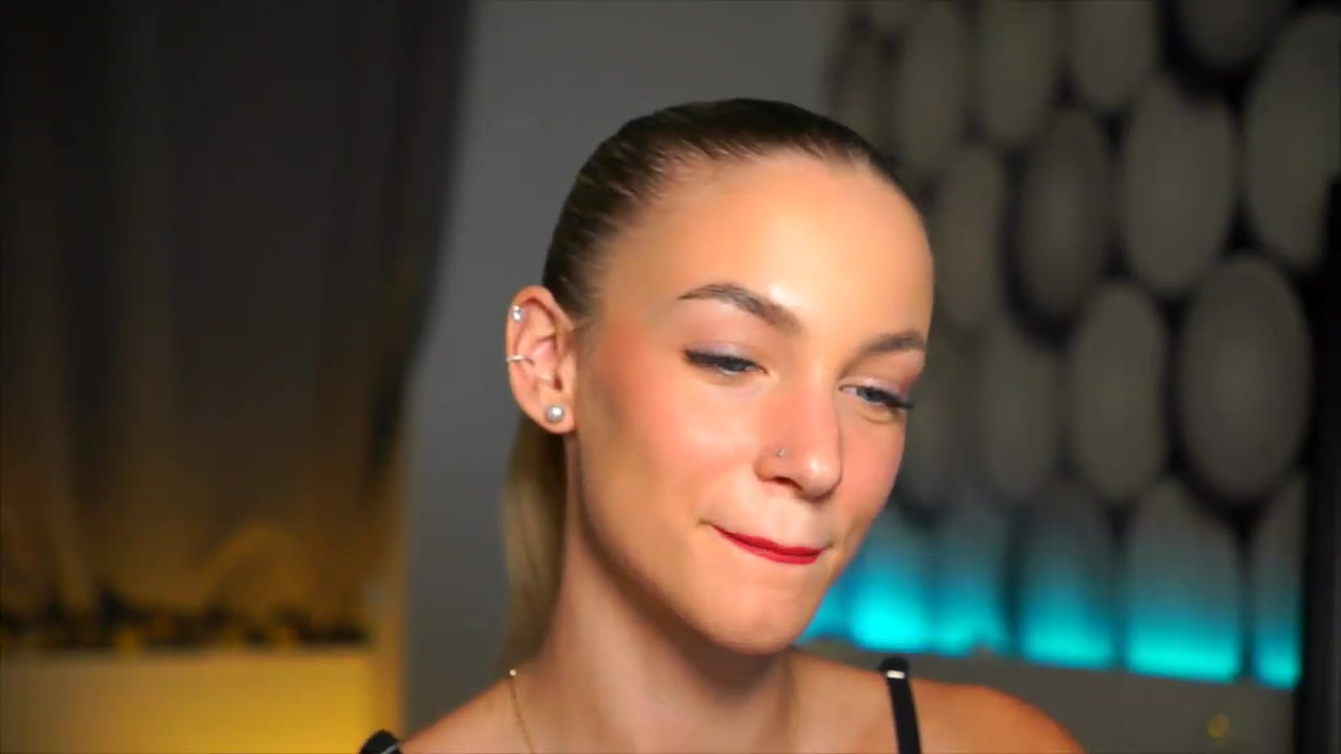 Gallery image thumbnail from Pretty_Choice's myfreecams stream on, 08/22/2026, 11:32 image 9 of 20