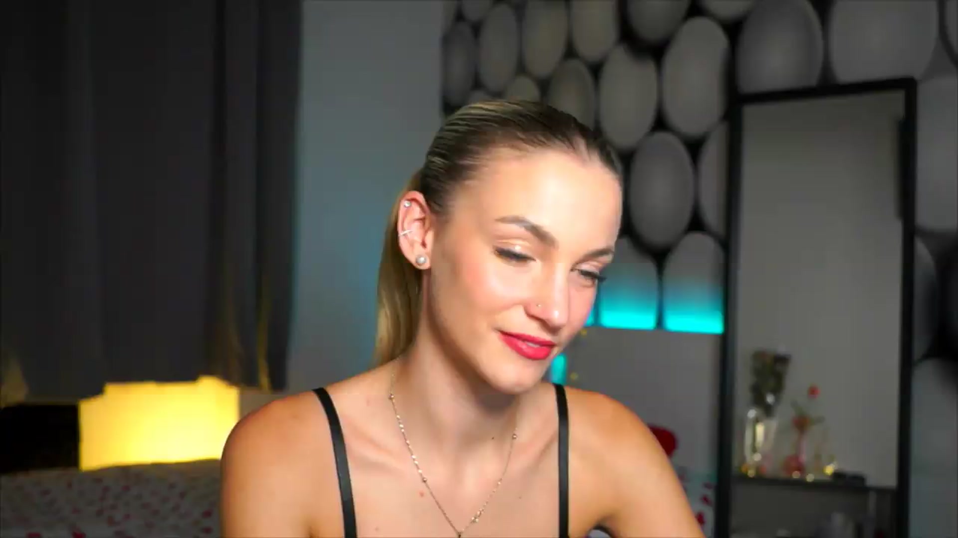 Gallery image thumbnail from Pretty_Choice's myfreecams stream on, 08/25/2026, 18:23 image 19 of 20