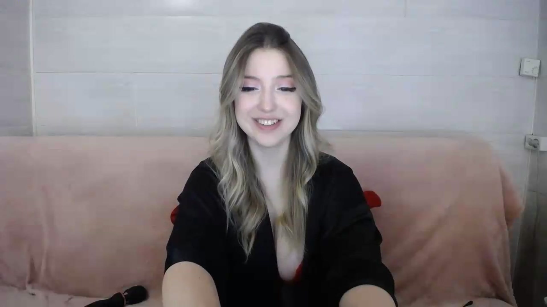 Gallery image thumbnail from Pretty_kissss's myfreecams stream on, 05/31/2026, 04:14 image 4 of 20