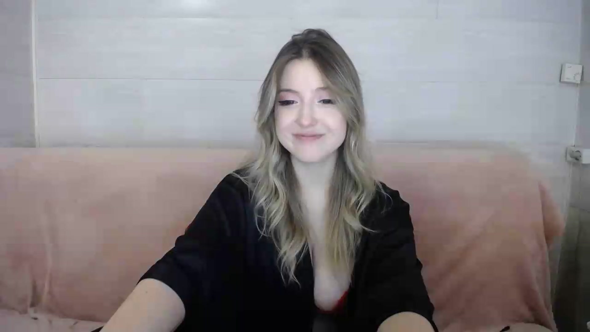 Gallery image thumbnail from Pretty_kissss's myfreecams stream on, 05/31/2026, 04:14 image 2 of 20