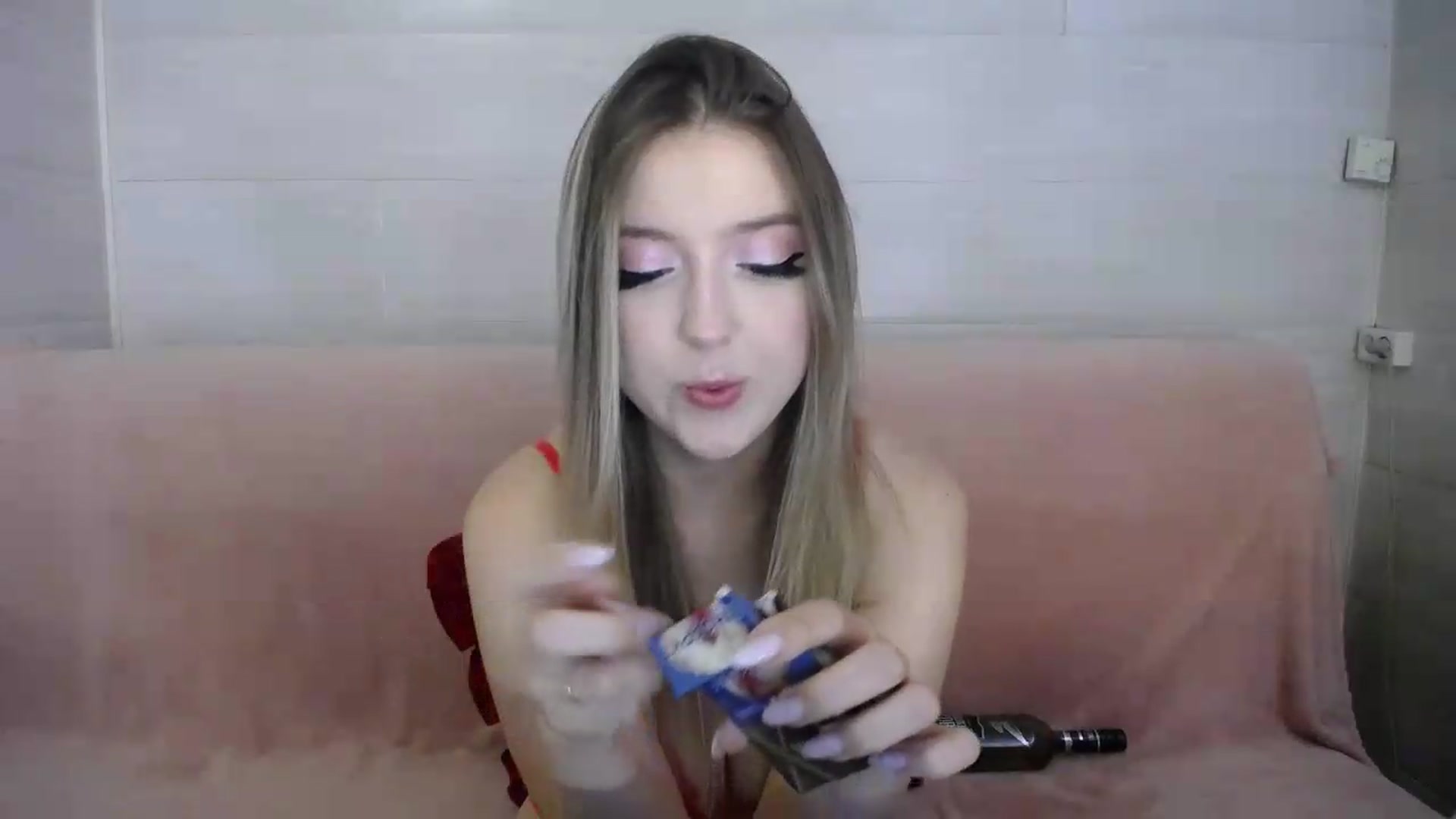Gallery image thumbnail from Pretty_kissss's myfreecams stream on, 06/28/2026, 03:52 image 7 of 20