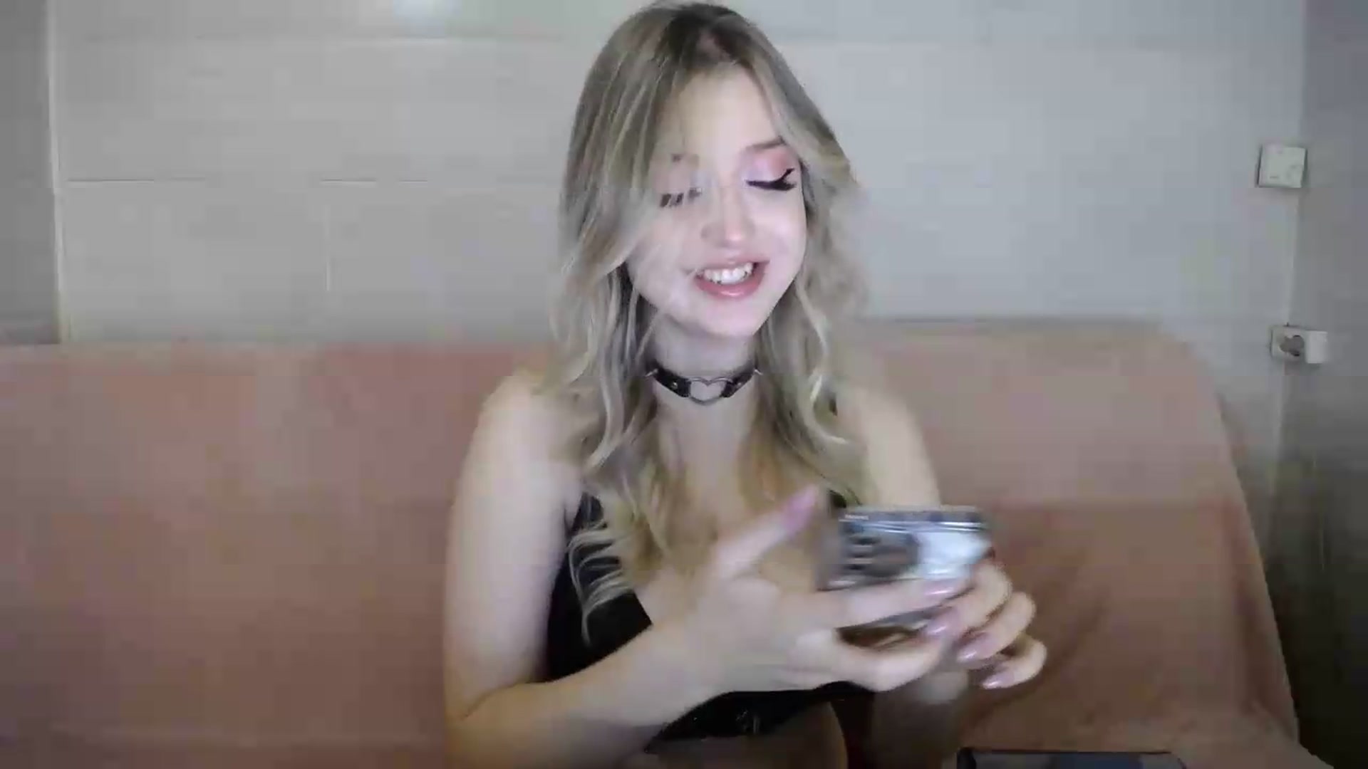 Gallery image thumbnail from Pretty_kissss's myfreecams stream on, 09/04/2026, 02:18 image 18 of 20