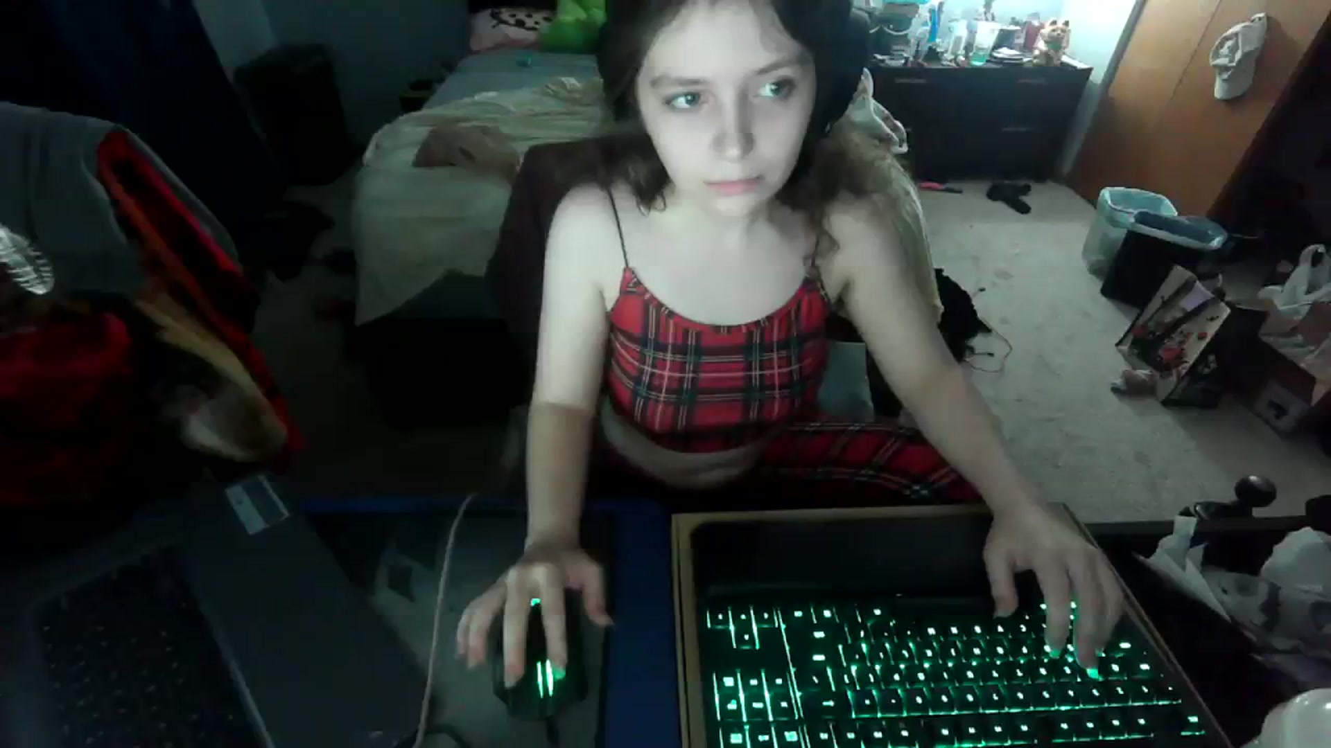 Gallery image thumbnail from Prettybutsad's myfreecams stream on, 08/17/2023, 04:01 image 5 of 20