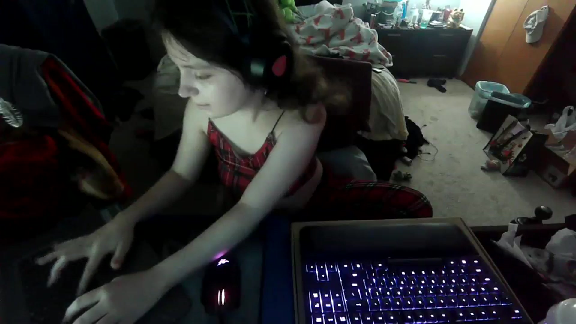 Gallery image thumbnail from Prettybutsad's myfreecams stream on, 08/17/2023, 04:01 image 12 of 20