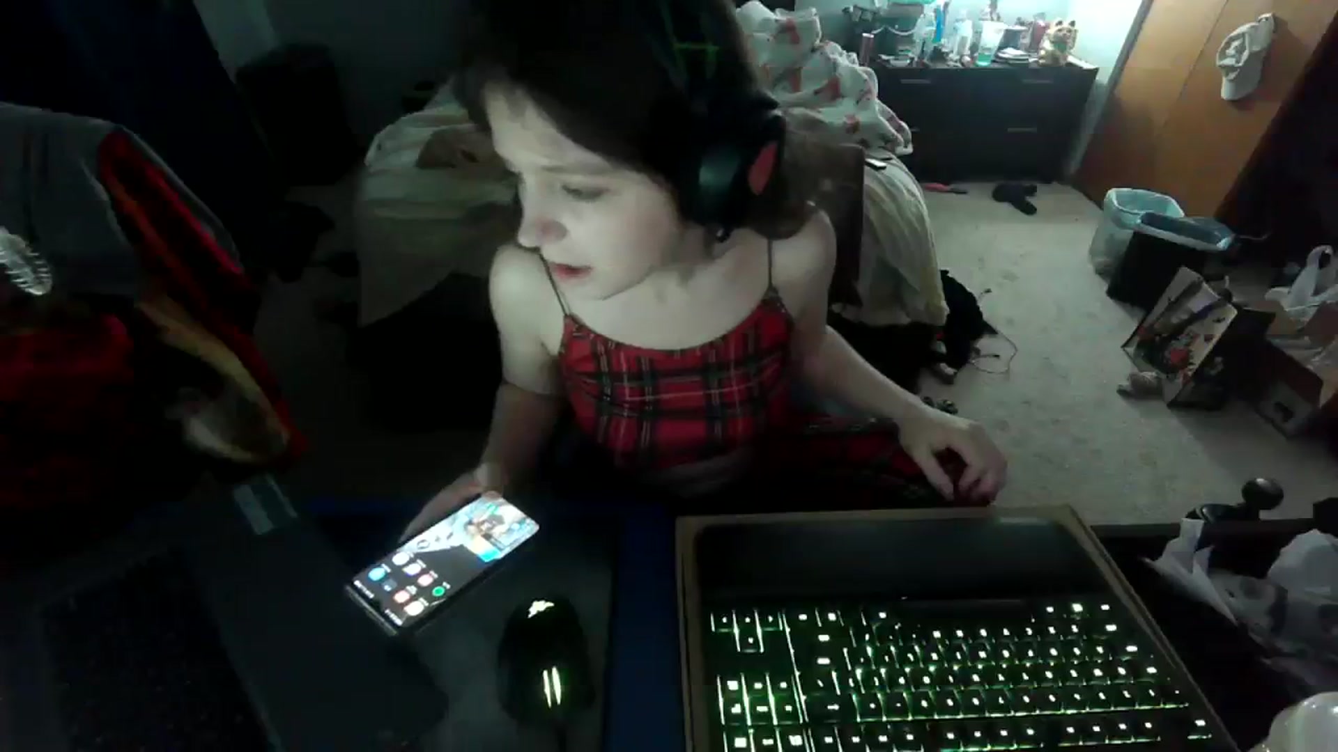 Gallery image thumbnail from Prettybutsad's myfreecams stream on, 08/17/2023, 04:01 image 11 of 20