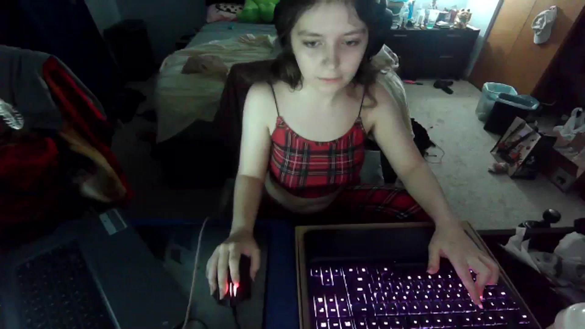 Gallery image thumbnail from Prettybutsad's myfreecams stream on, 08/17/2023, 04:01 image 4 of 20