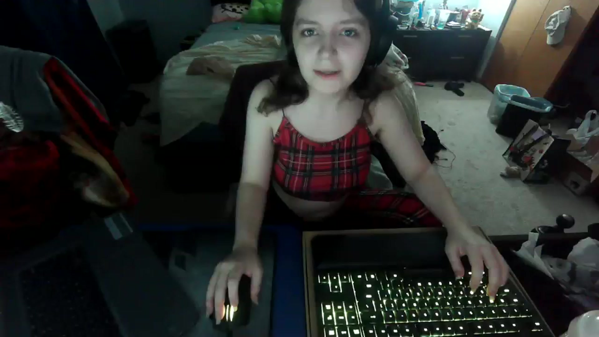 Gallery image thumbnail from Prettybutsad's myfreecams stream on, 08/17/2023, 04:01 image 13 of 20