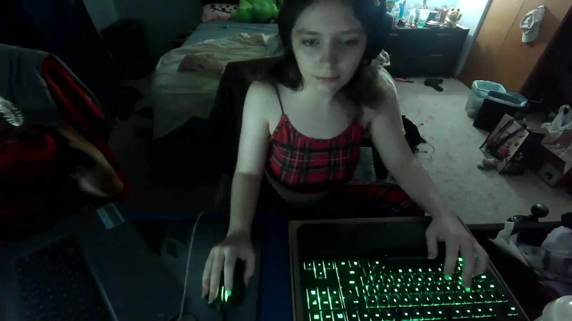 Gallery image thumbnail from Prettybutsad's myfreecams stream on, 08/17/2023, 04:01 image 7 of 20